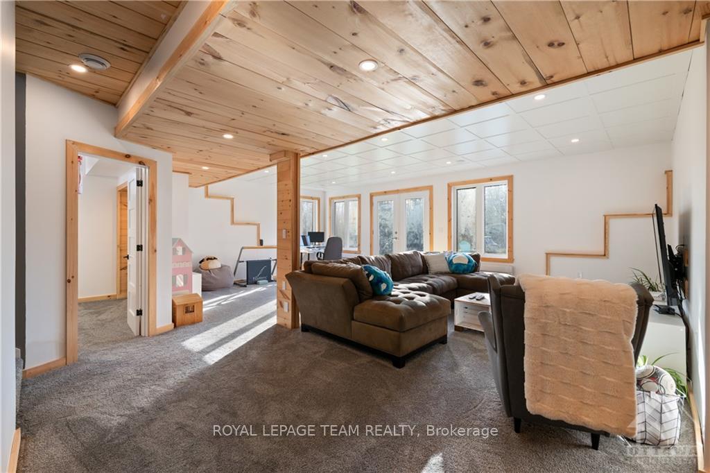 Photo 24 of 875 Deertail Lane, Ottawa, Huntley Ward (North West) — HOMEH
