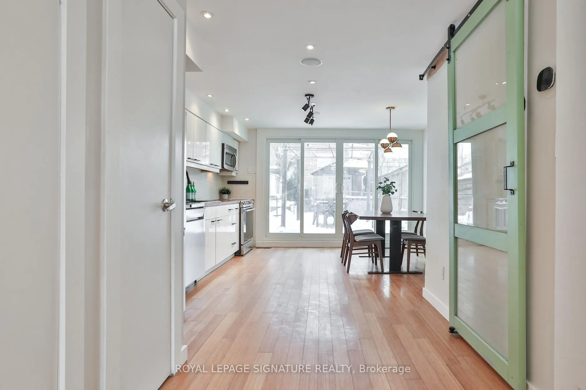 Photo 10 of 37 Rhodes Avenue, Toronto, Greenwood-Coxwell — HOMEH