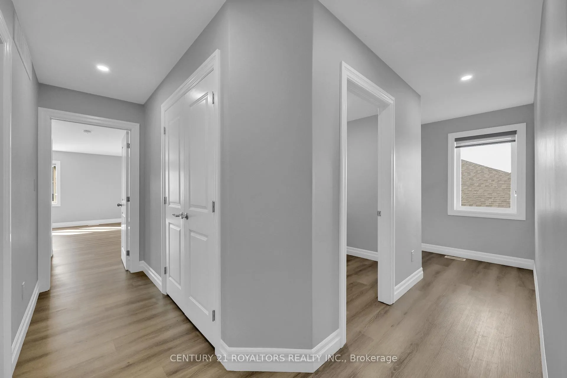 Photo 13 of 98 Warwick Drive, Chatham-Kent, Chatham — HOMEH