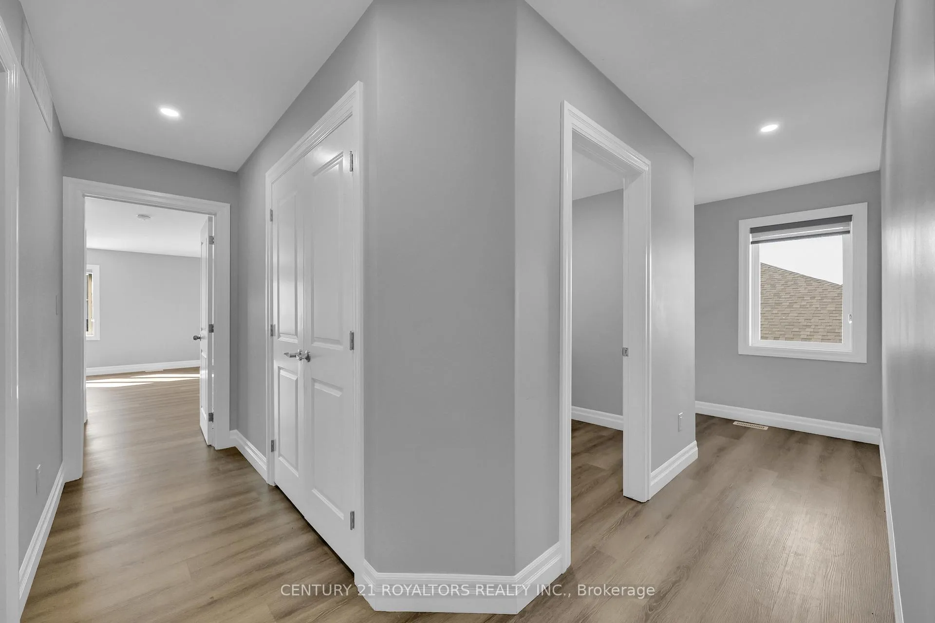 Photo 14 of 98 Warwick Drive, Chatham-Kent, Chatham — HOMEH