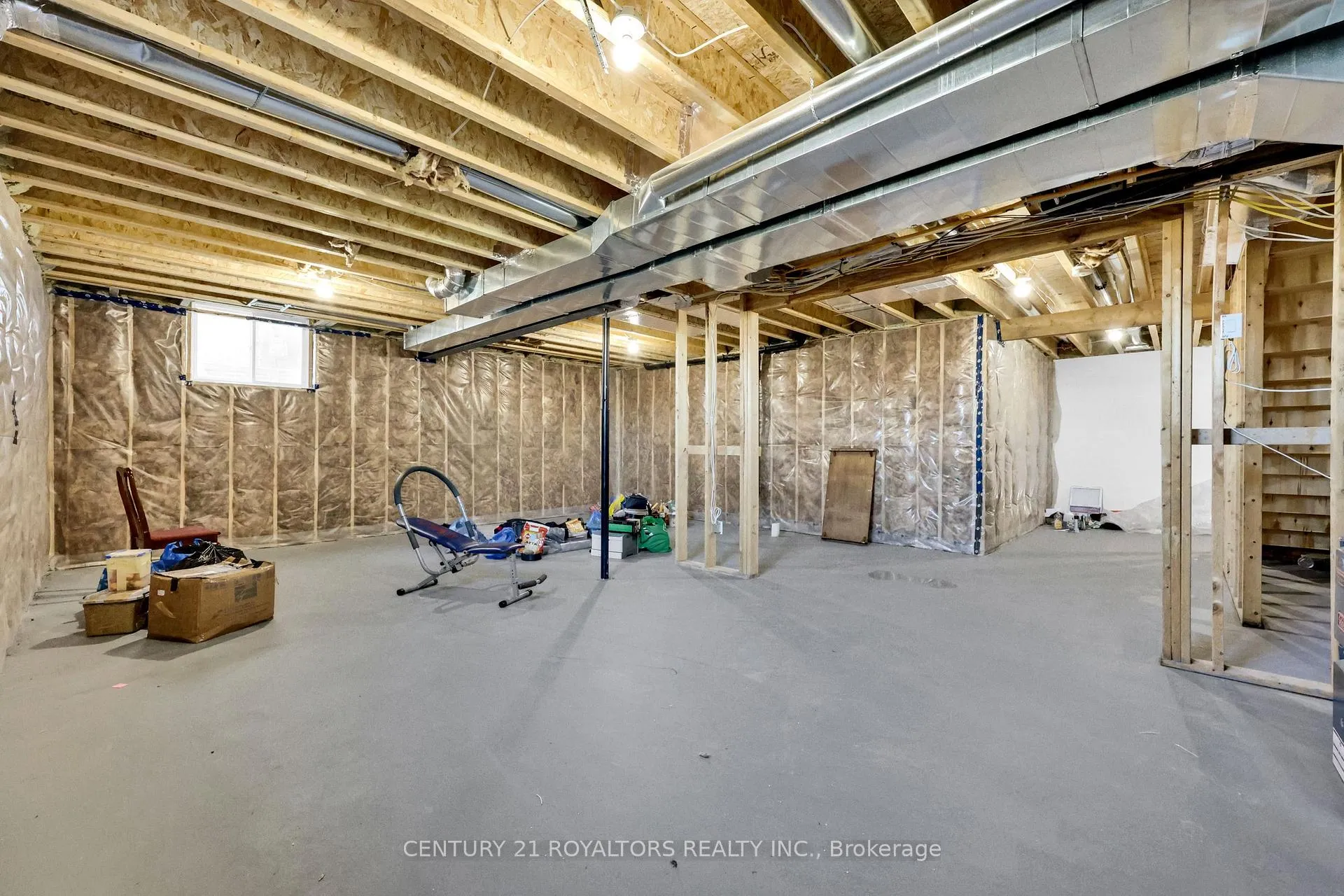 Photo 28 of 98 Warwick Drive, Chatham-Kent, Chatham — HOMEH