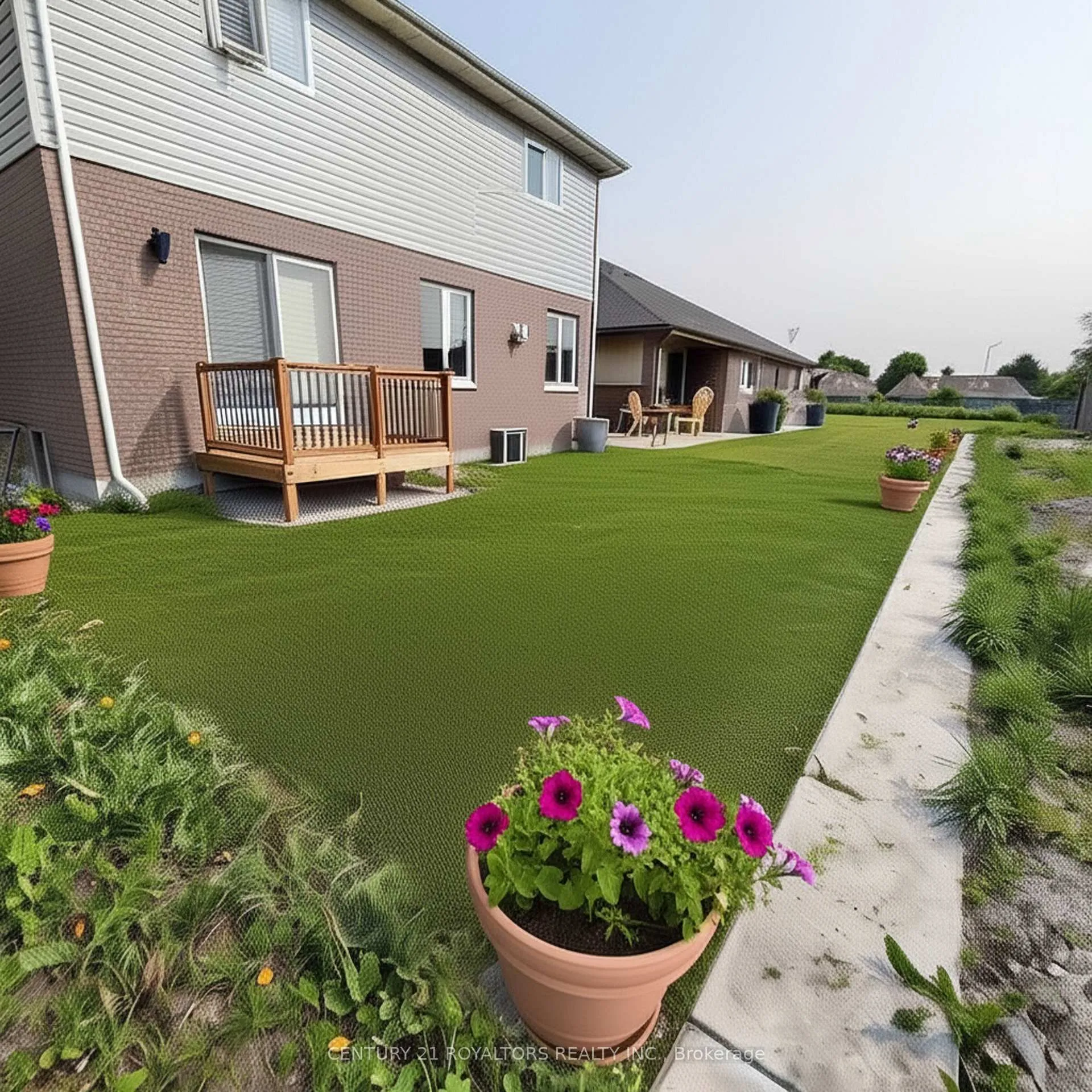Photo 32 of 98 Warwick Drive, Chatham-Kent, Chatham — HOMEH
