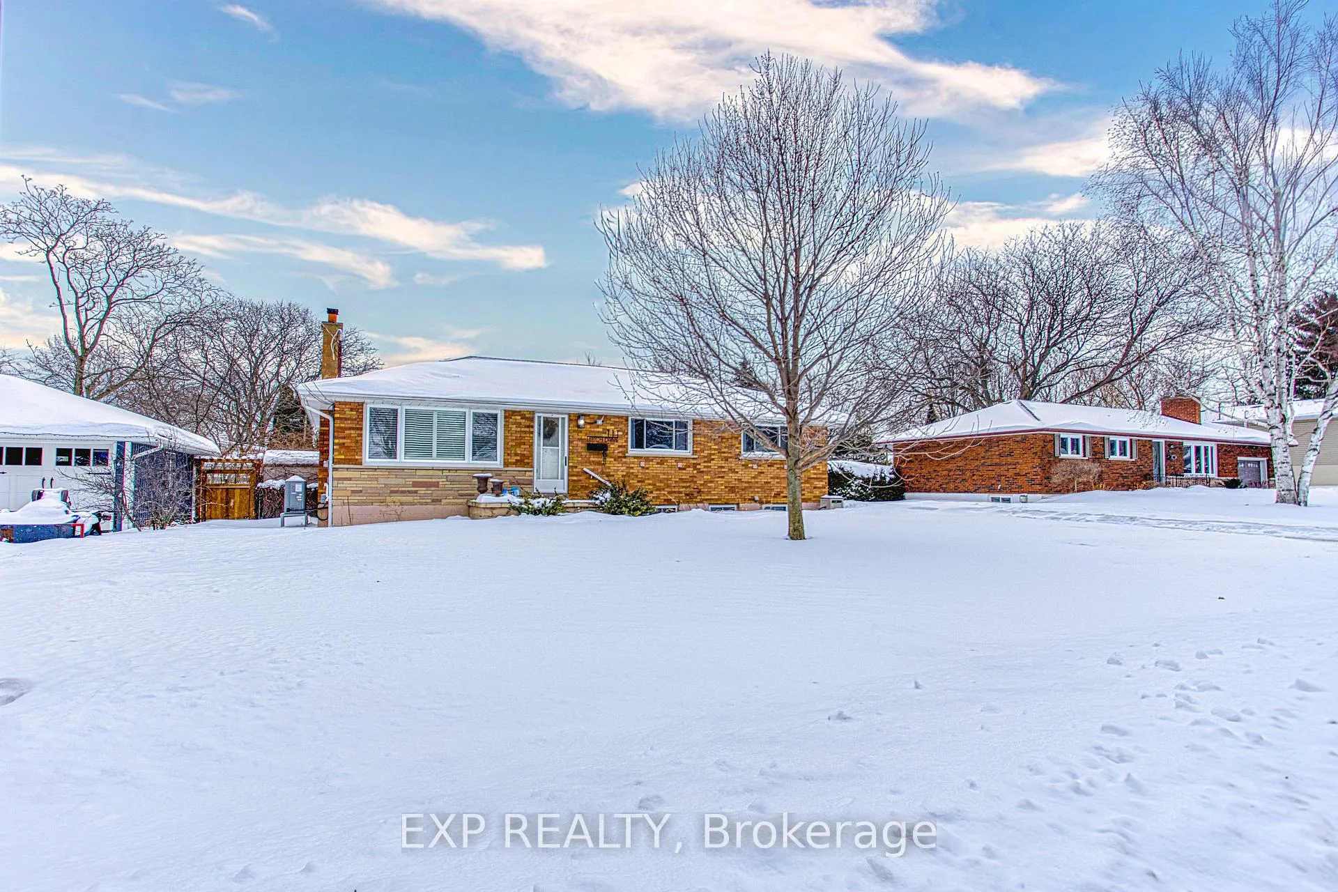 Photo 1 of 111 Leitch Drive, Grimsby, Grimsby East — HOMEH