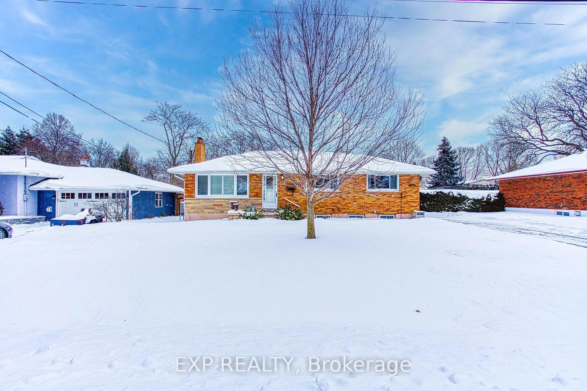 Photo 2 of 111 Leitch Drive, Grimsby, Grimsby East — HOMEH