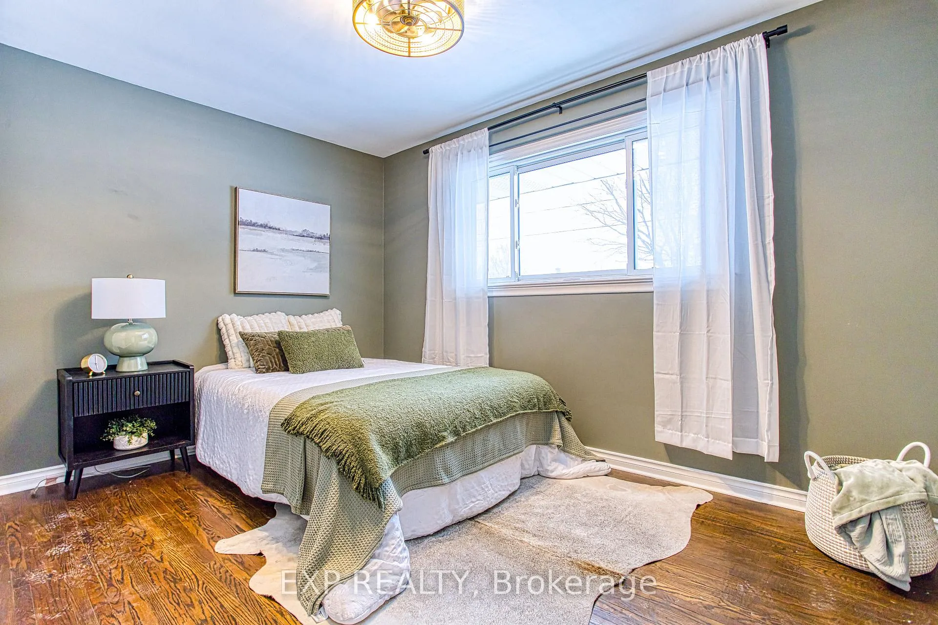 Photo 20 of 111 Leitch Drive, Grimsby, Grimsby East — HOMEH