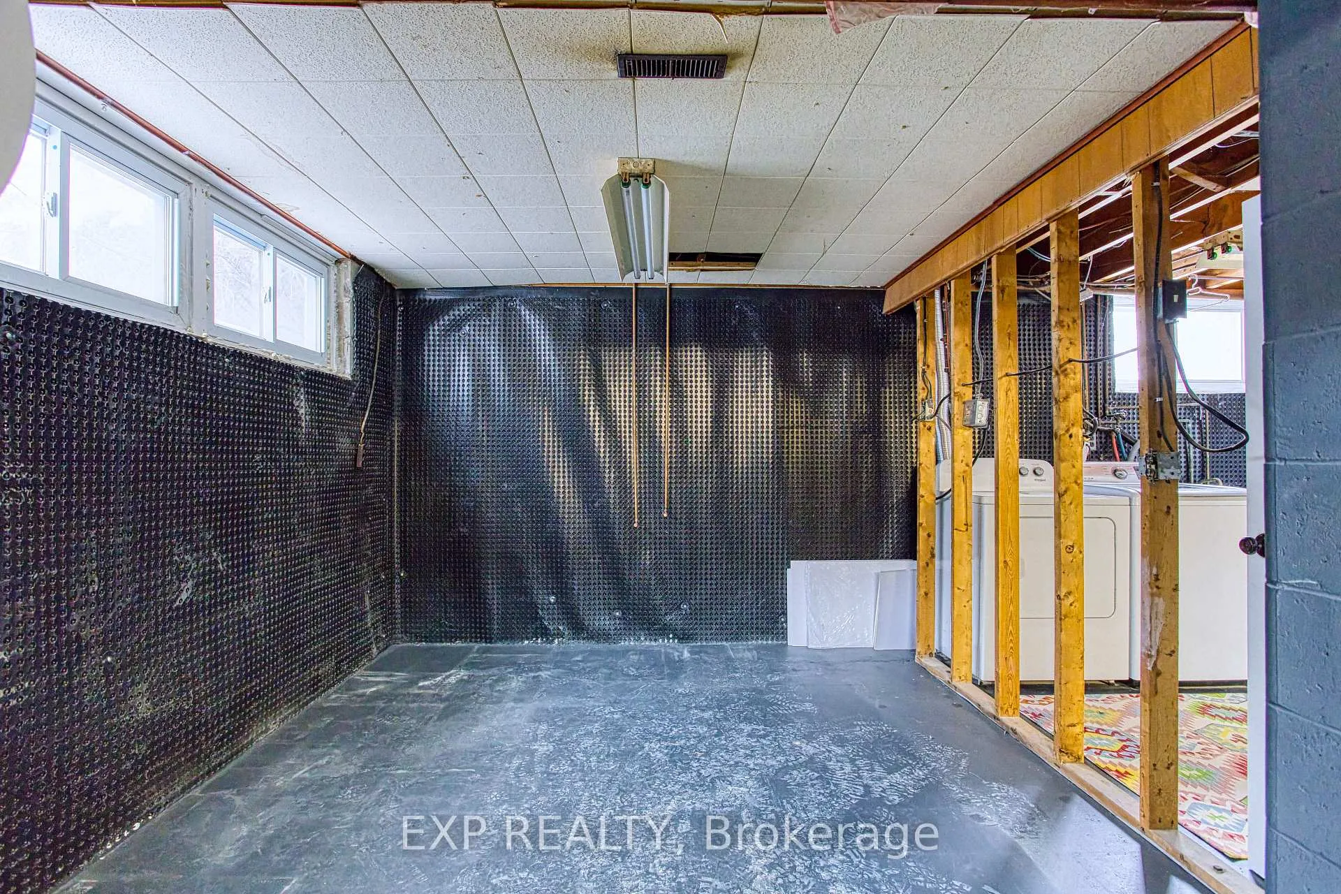 Photo 23 of 111 Leitch Drive, Grimsby, Grimsby East — HOMEH