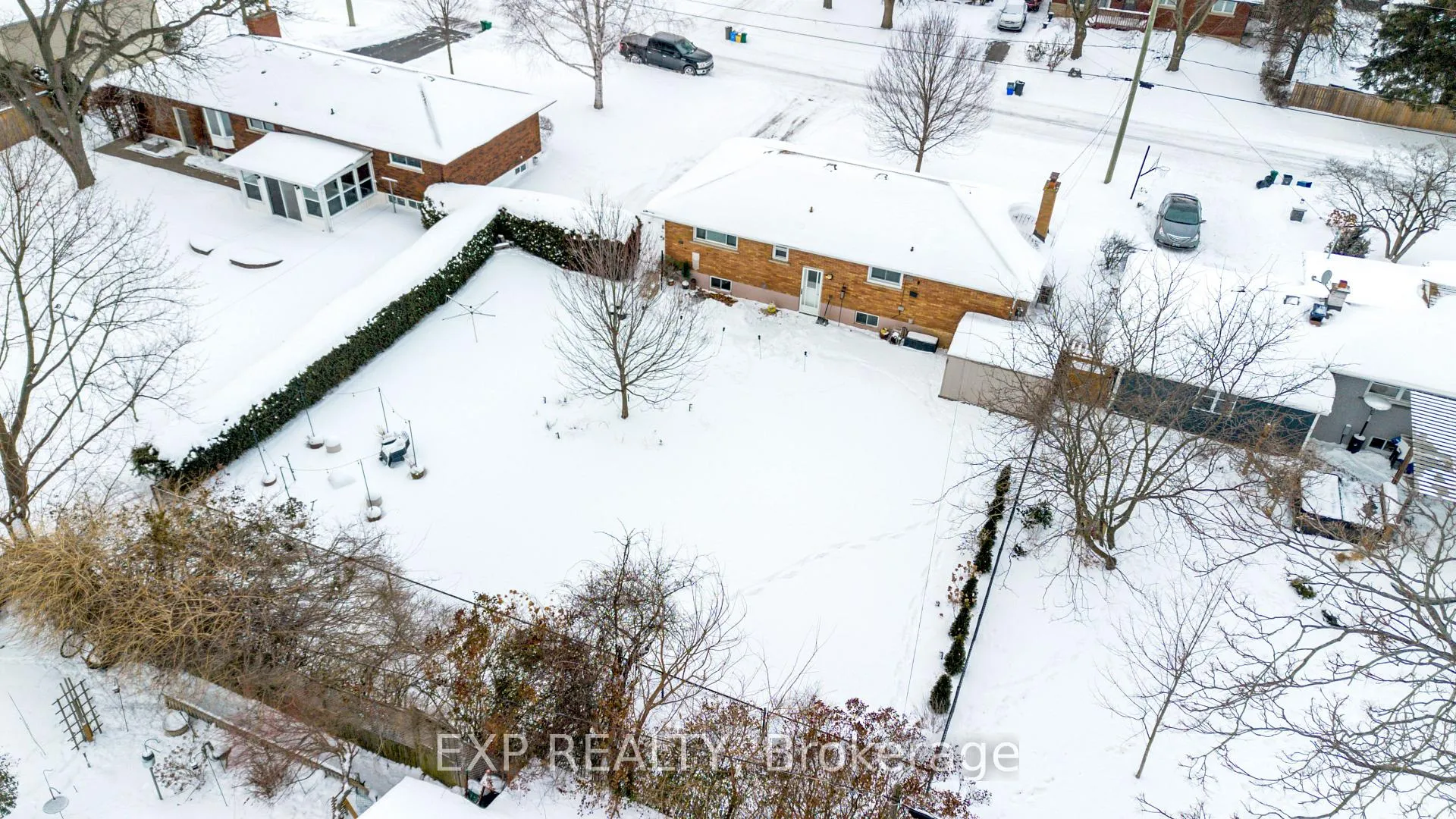 Photo 25 of 111 Leitch Drive, Grimsby, Grimsby East — HOMEH