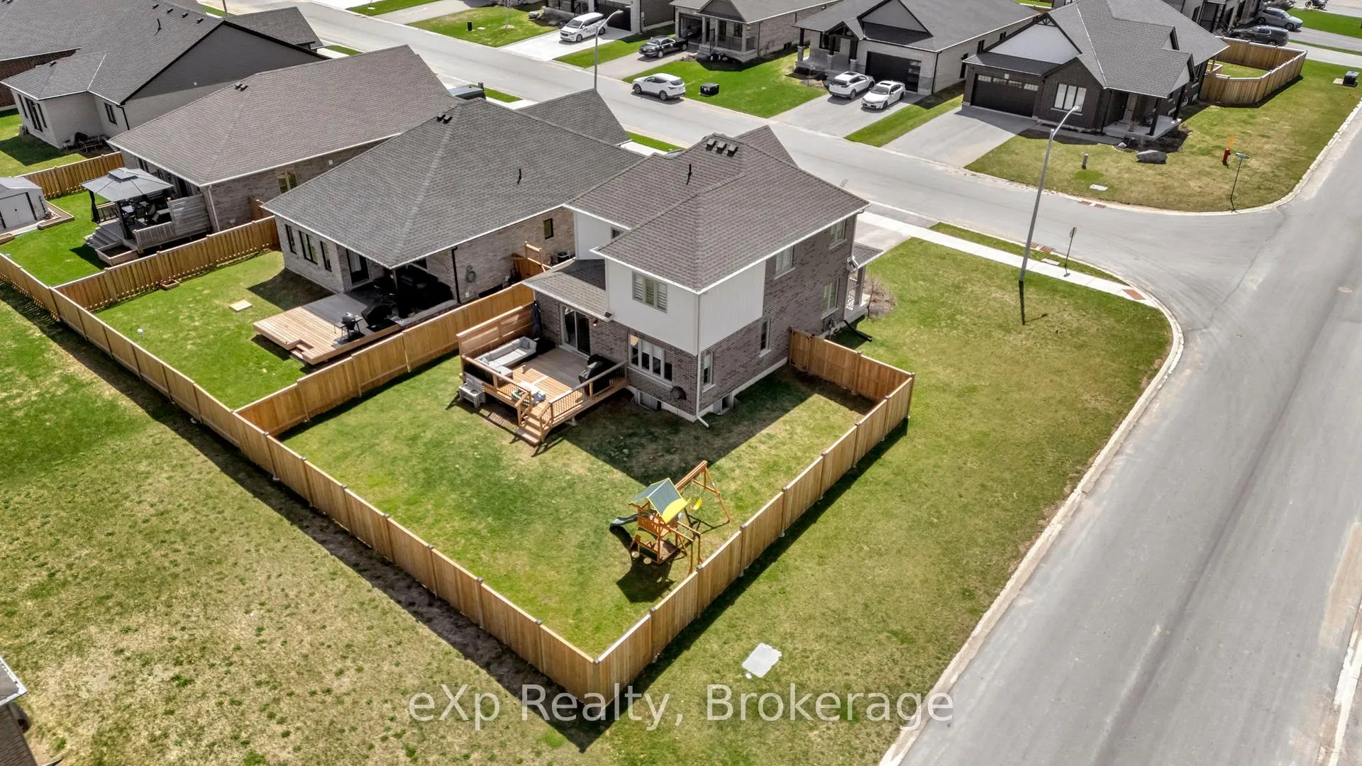 Photo 5 of 100 Emerson Way, West Grey — HOMEH