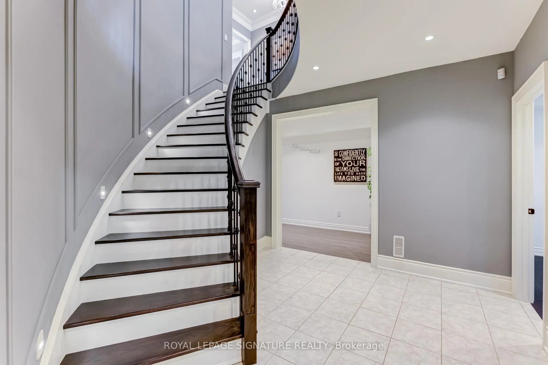 Photo 31 of 40 James Stokes Court, King, King City — HOMEH