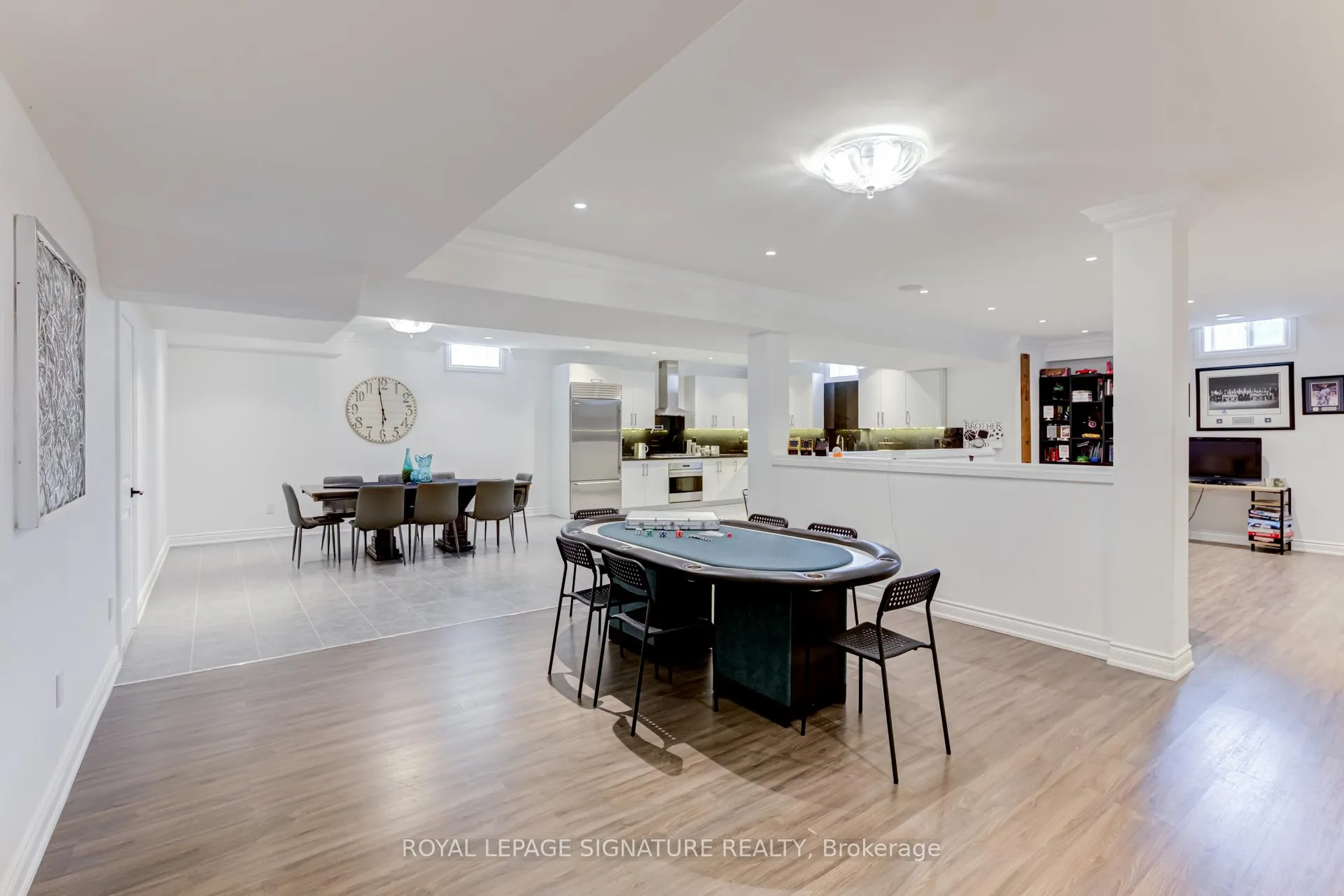 Photo 32 of 40 James Stokes Court, King, King City — HOMEH