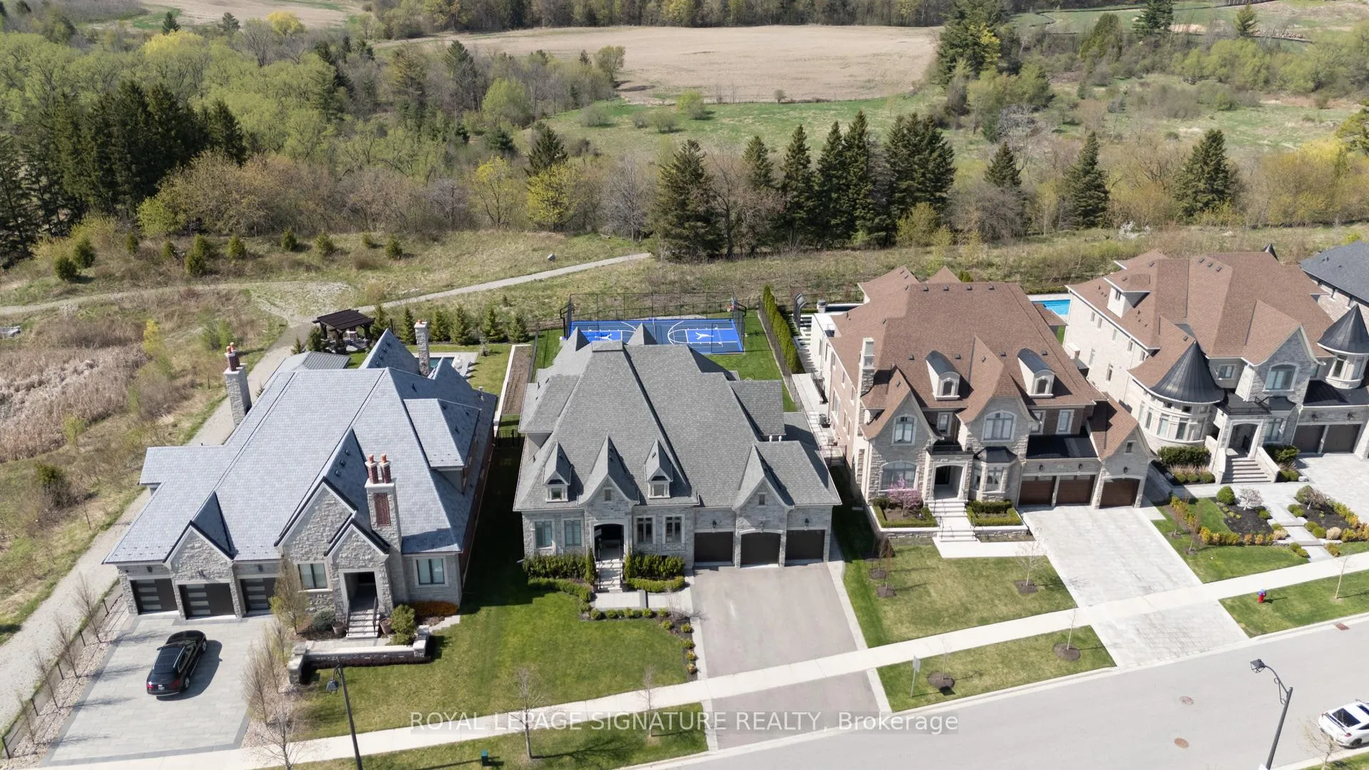 Photo 46 of 40 James Stokes Court, King, King City — HOMEH