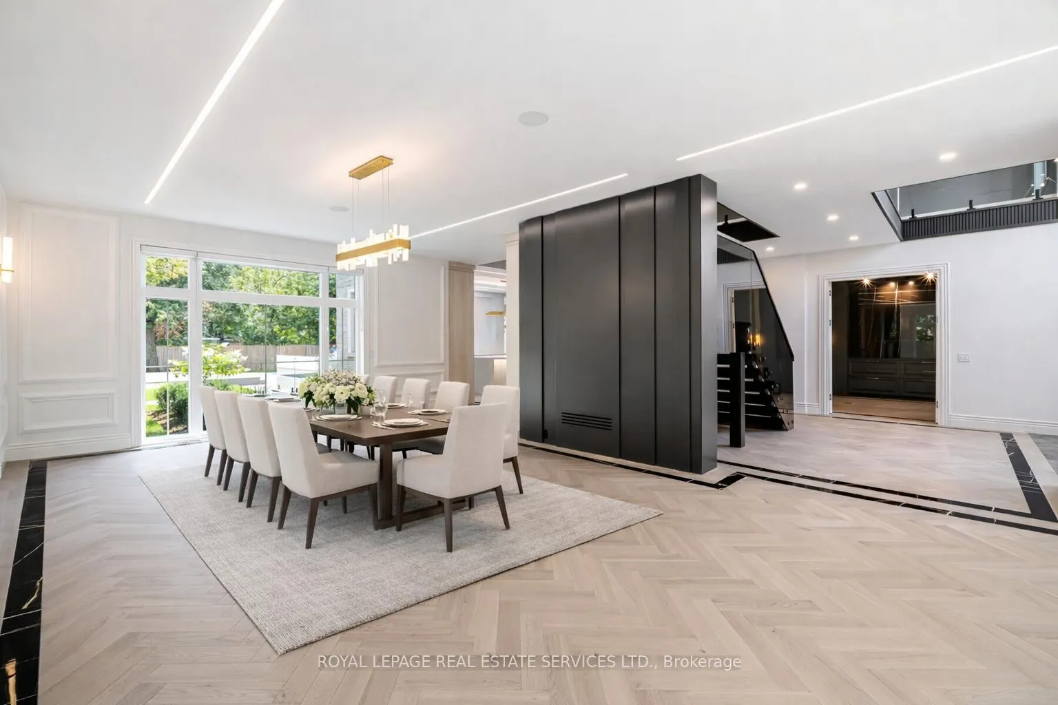 Photo 6 of 2014 Lakeshore Road W, Oakville, Bronte — HOMEH