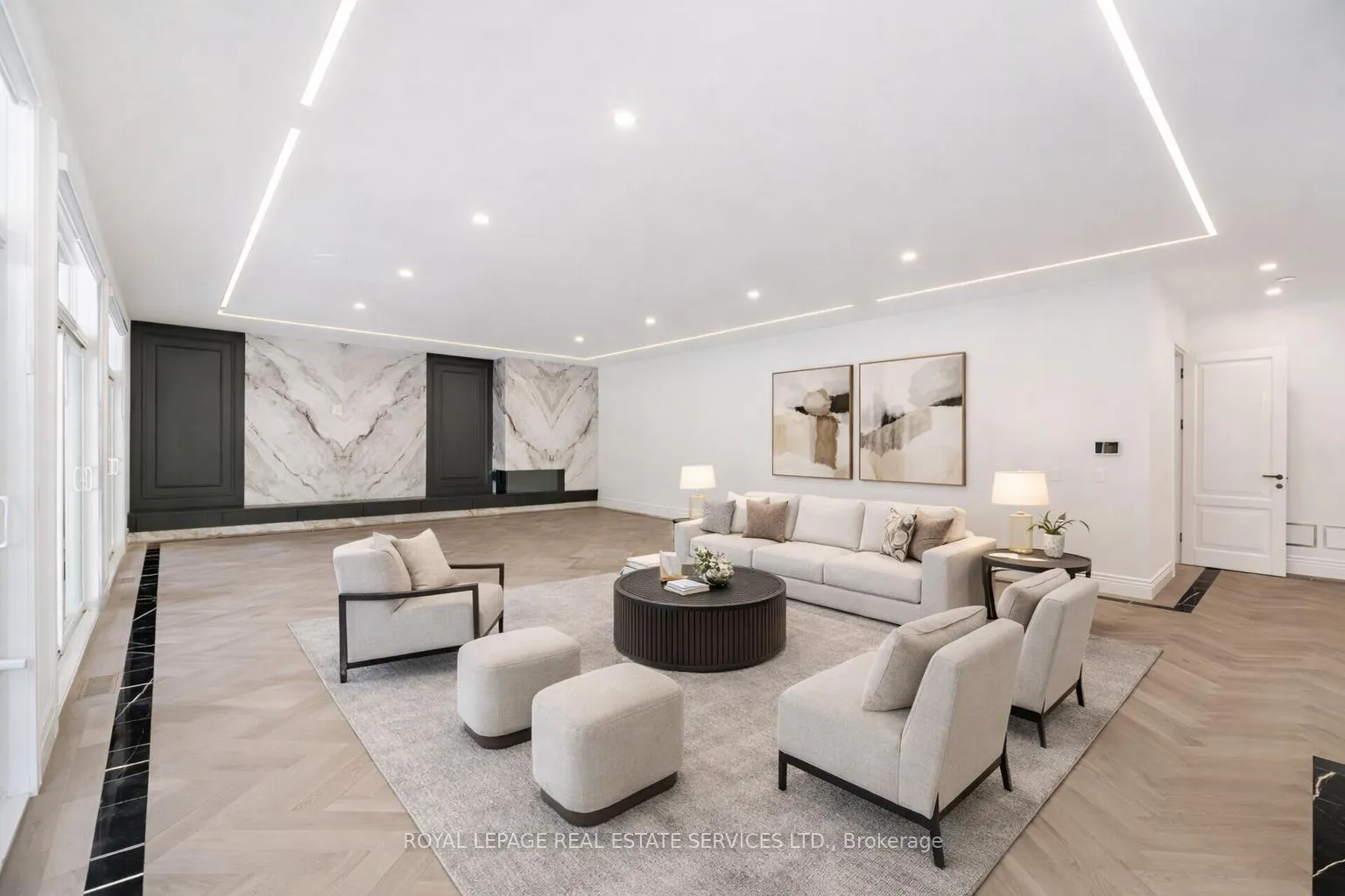 Photo 12 of 2014 Lakeshore Road W, Oakville, Bronte — HOMEH