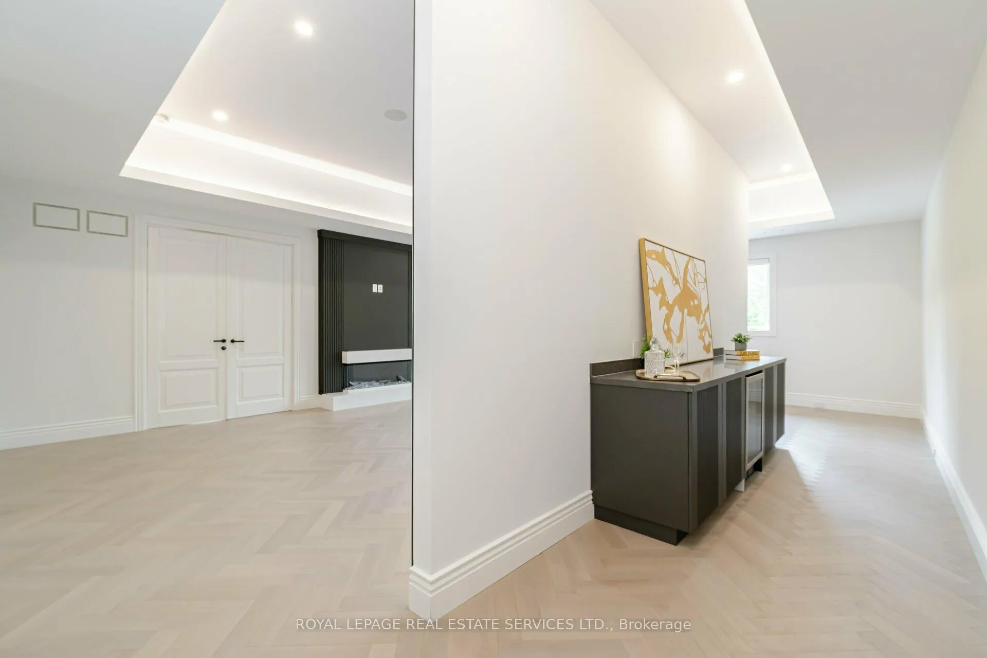 Photo 21 of 2014 Lakeshore Road W, Oakville, Bronte — HOMEH