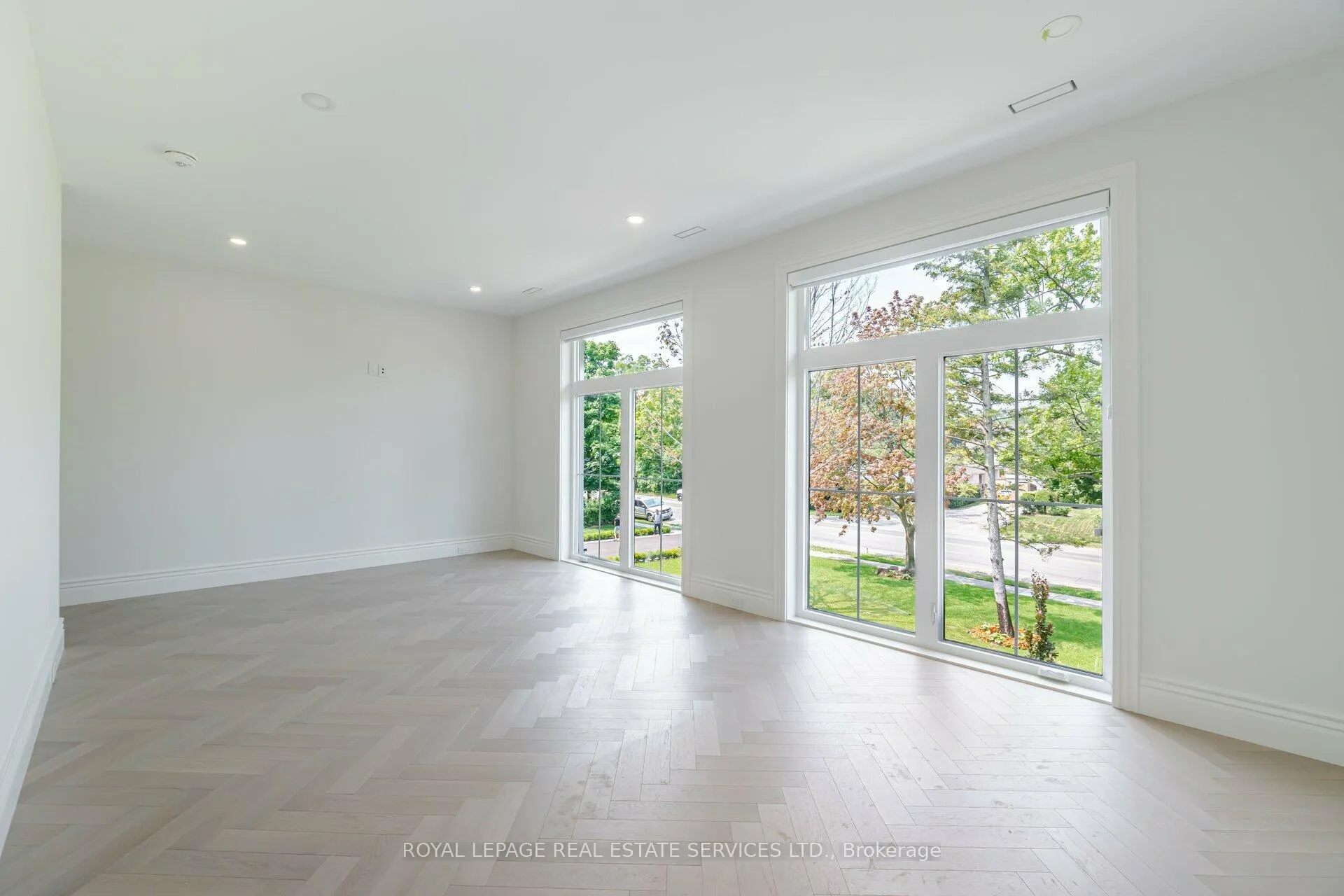 Photo 26 of 2014 Lakeshore Road W, Oakville, Bronte — HOMEH