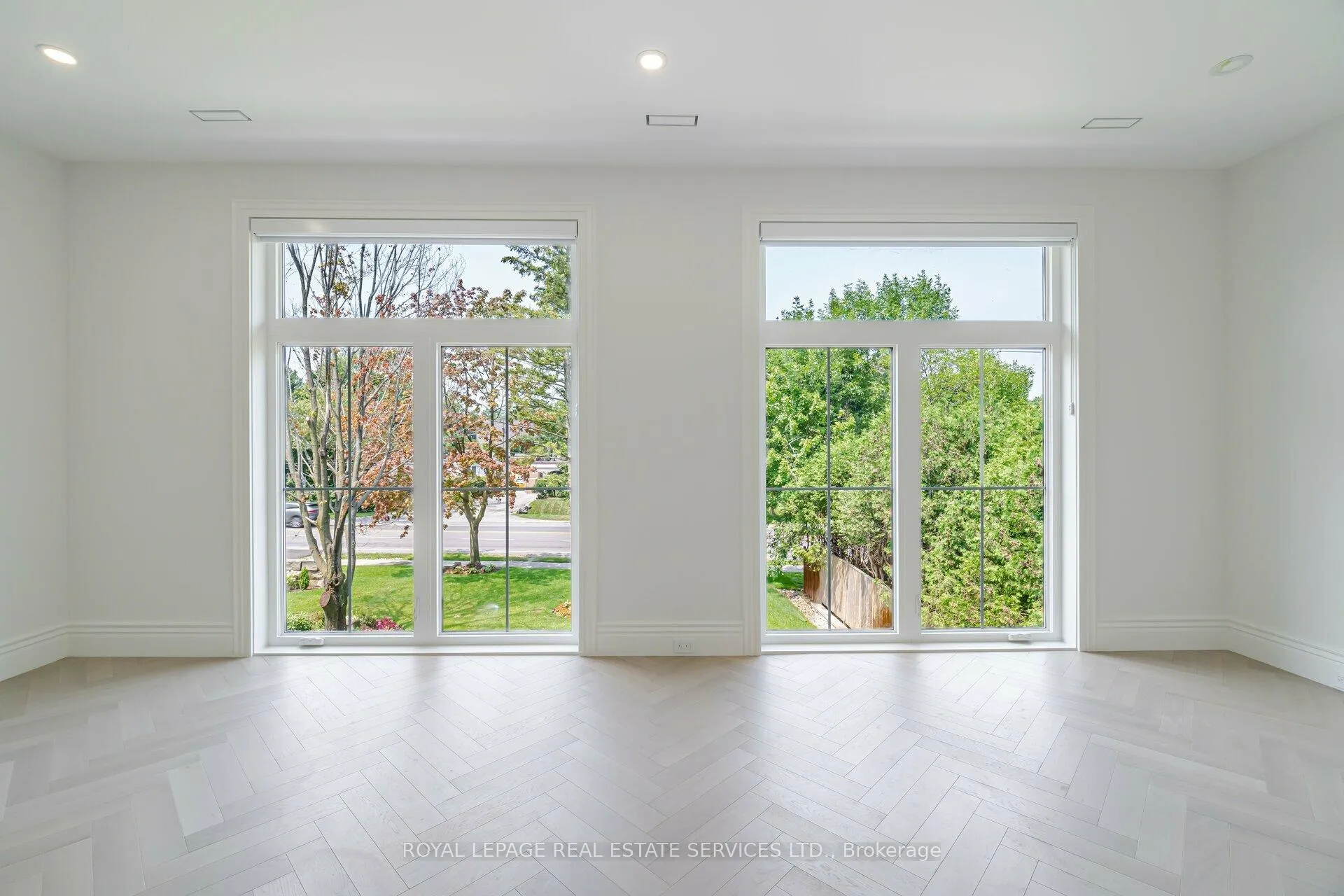 Photo 27 of 2014 Lakeshore Road W, Oakville, Bronte — HOMEH