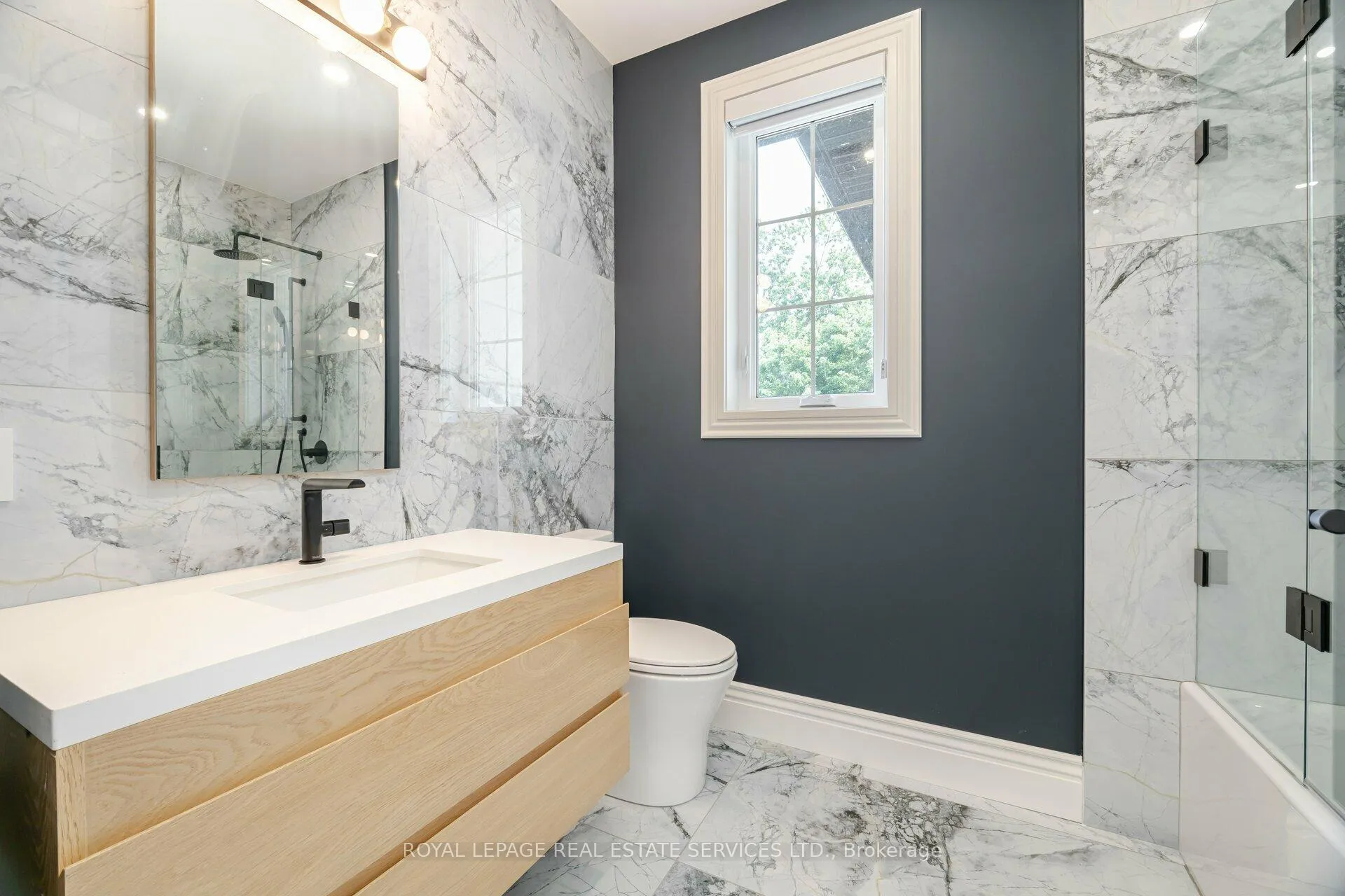 Photo 32 of 2014 Lakeshore Road W, Oakville, Bronte — HOMEH