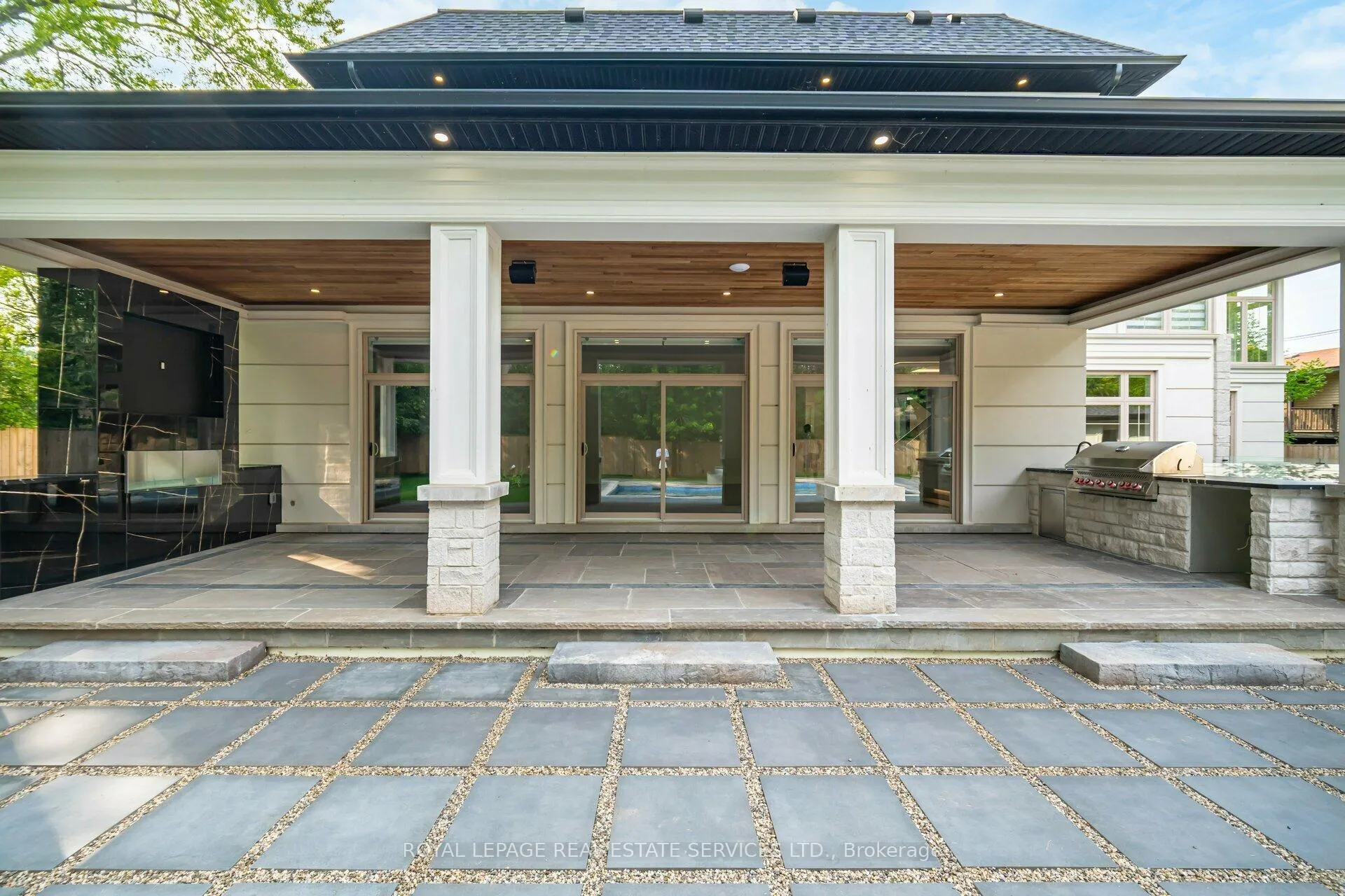 Photo 42 of 2014 Lakeshore Road W, Oakville, Bronte — HOMEH