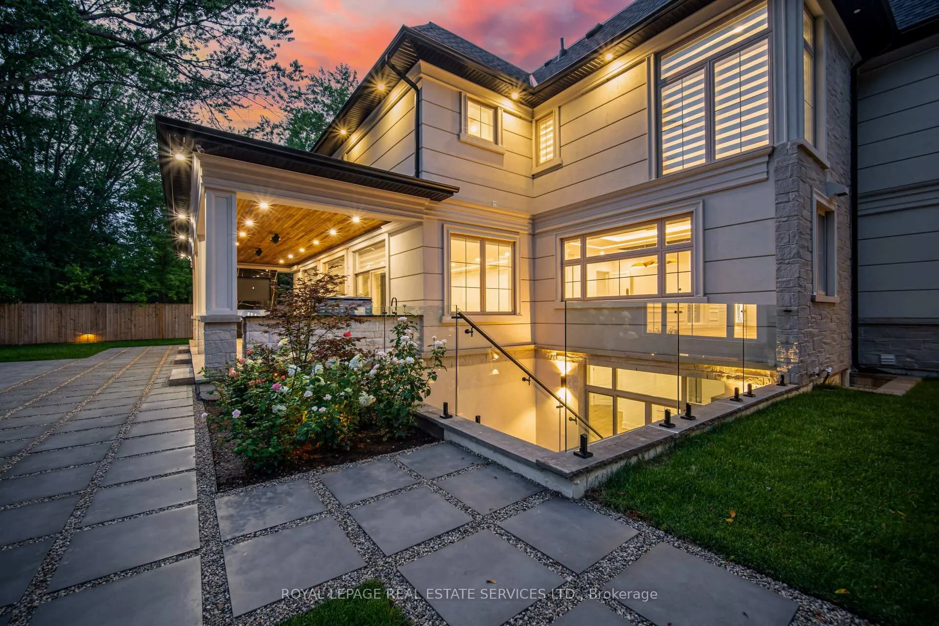 Photo 48 of 2014 Lakeshore Road W, Oakville, Bronte — HOMEH