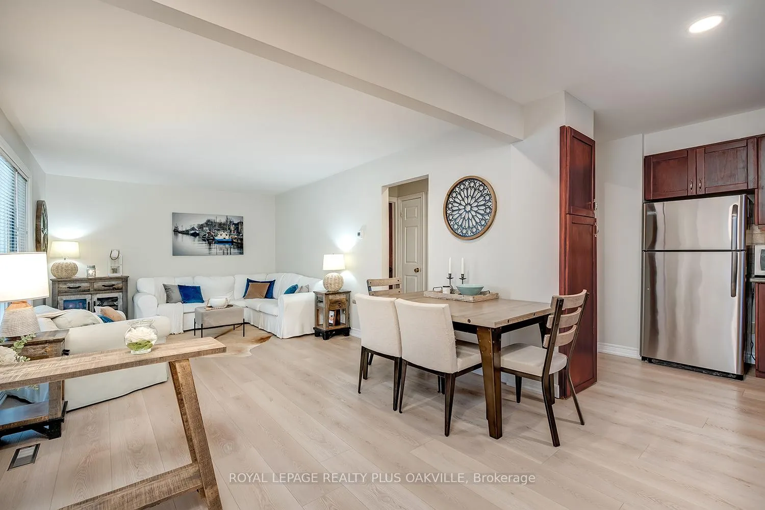 Photo 5 of 1343 Janina Boulevard, Burlington, Tyandaga — HOMEH