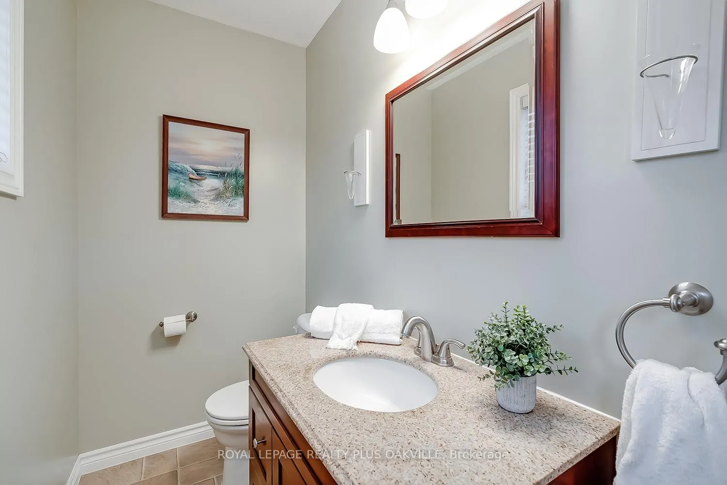 Photo 20 of 1343 Janina Boulevard, Burlington, Tyandaga — HOMEH