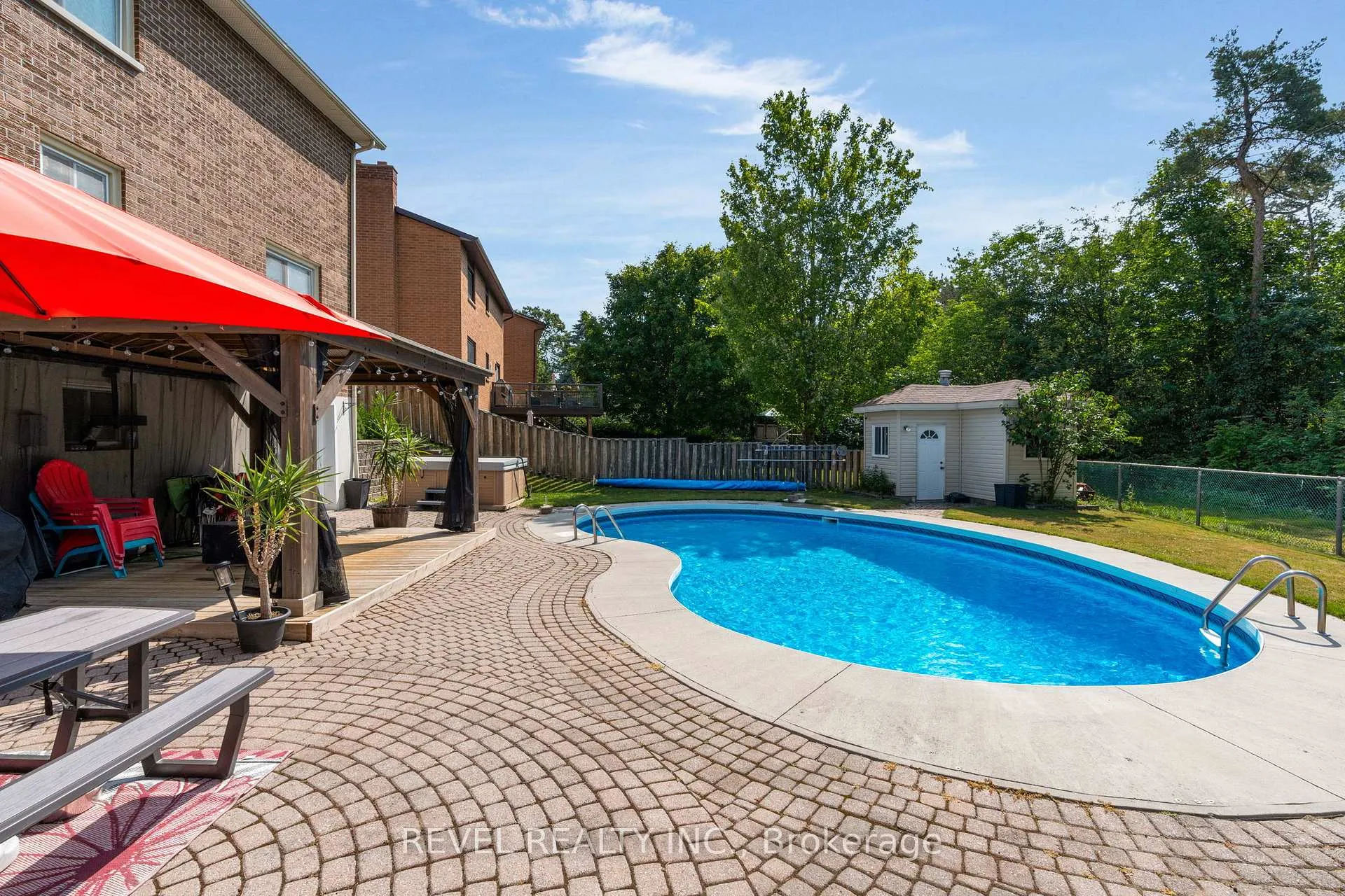 Photo 29 of 70 Lillian Crescent, Barrie, Sunnidale — HOMEH