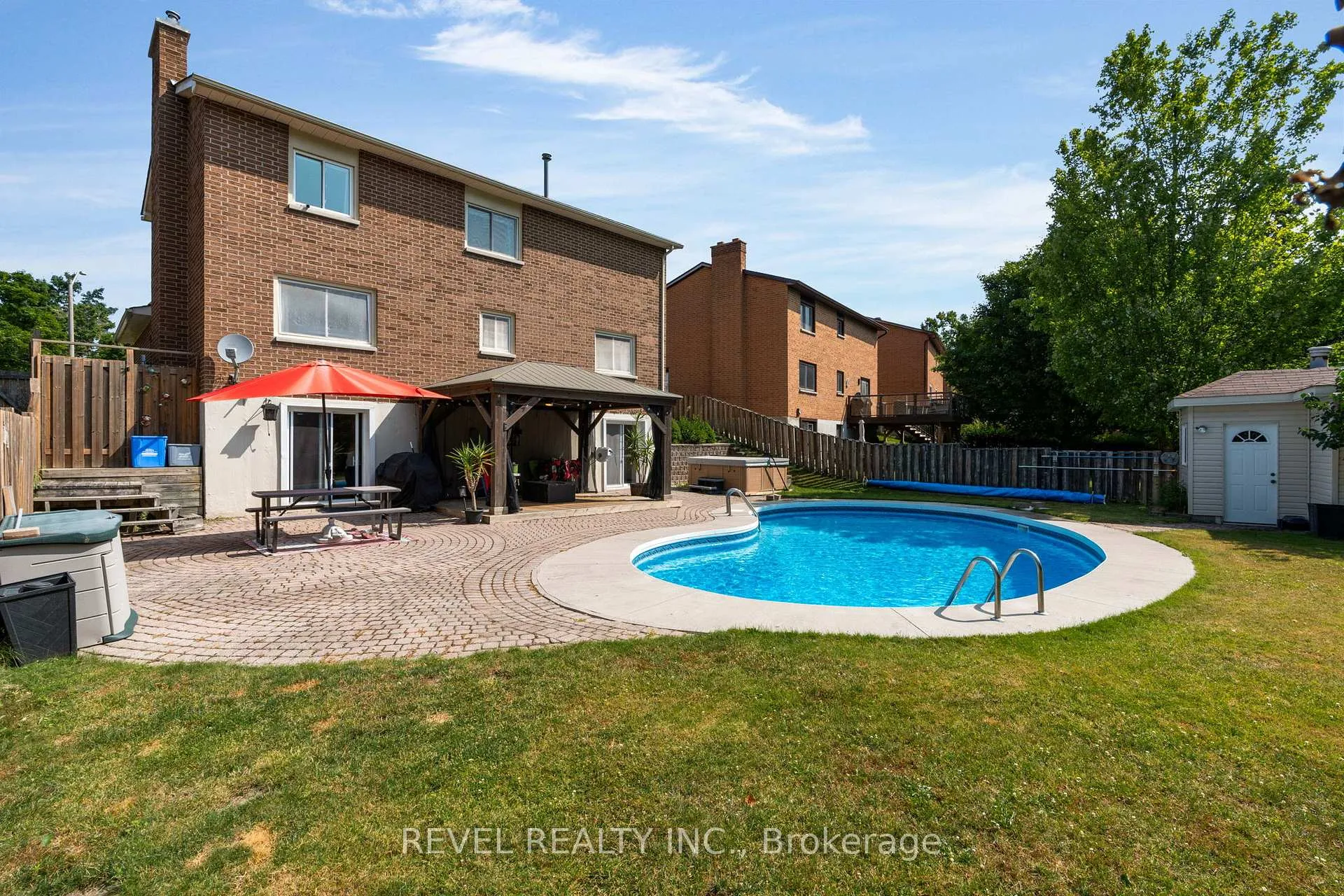 Photo 30 of 70 Lillian Crescent, Barrie, Sunnidale — HOMEH