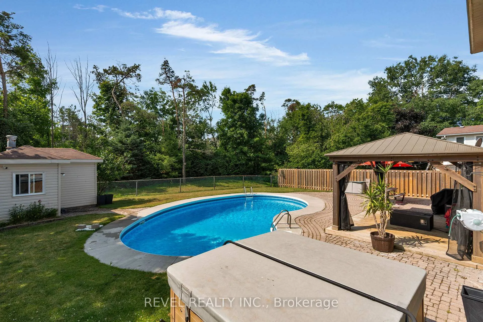 Photo 34 of 70 Lillian Crescent, Barrie, Sunnidale — HOMEH