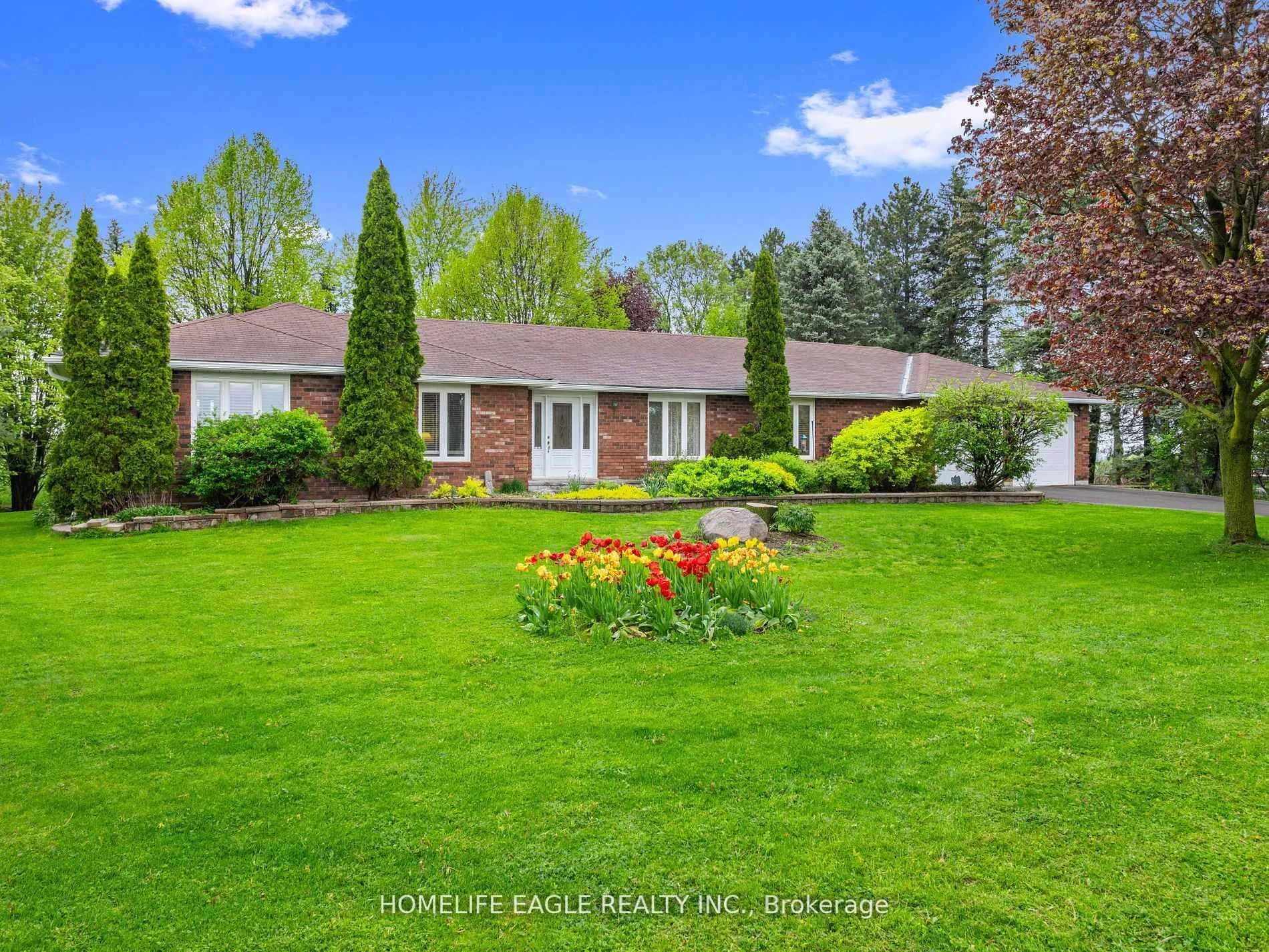 Photo 3 of 2132 14th Line, Innisfil, Gilford — HOMEH