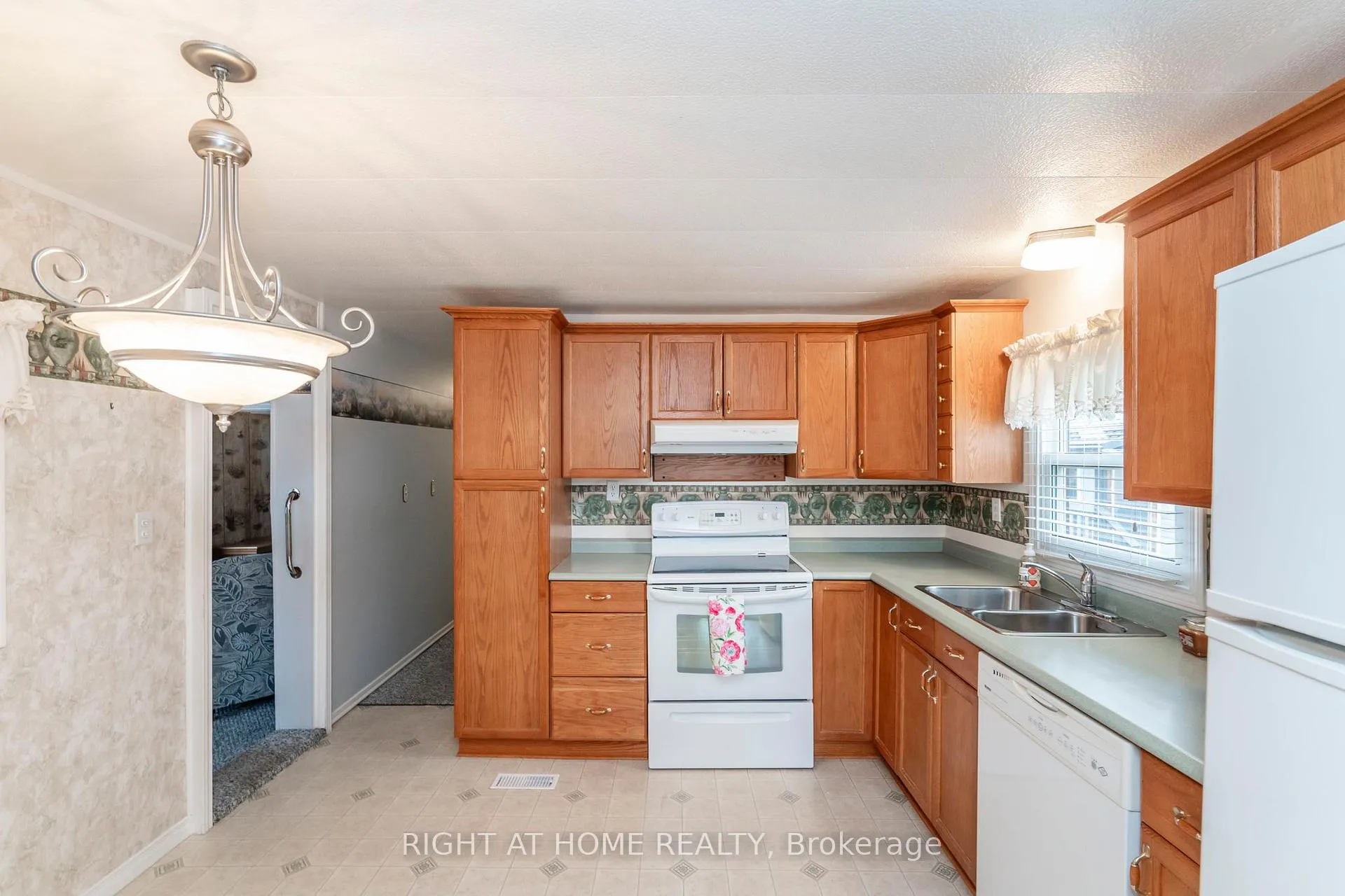 Photo 16 of 99 8th Street, Essa, Angus — HOMEH