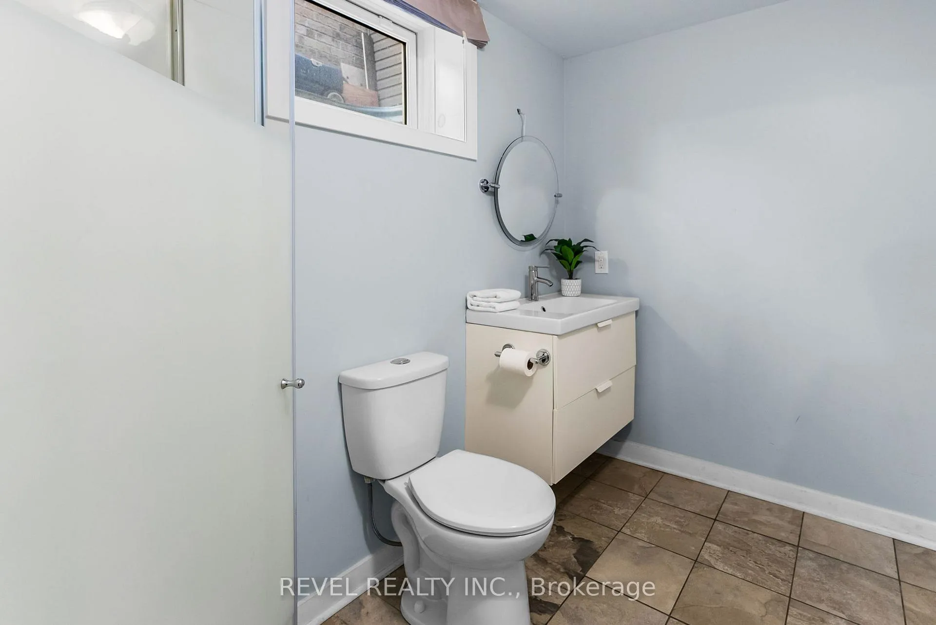 Photo 27 of 97 Sharplin Drive, Ajax, South East — HOMEH