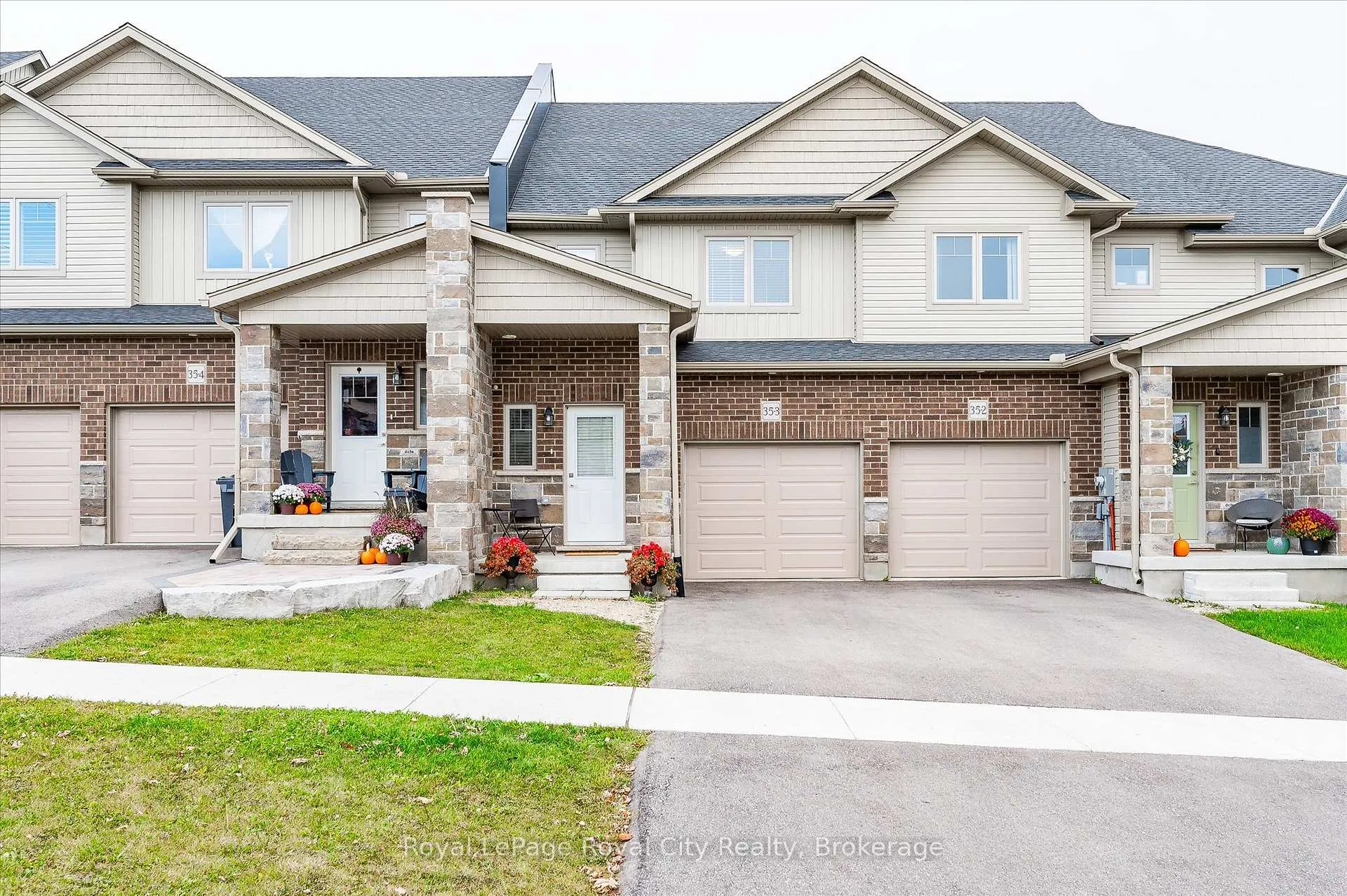 Front of Unit 3, 35 Wideman Boulevard