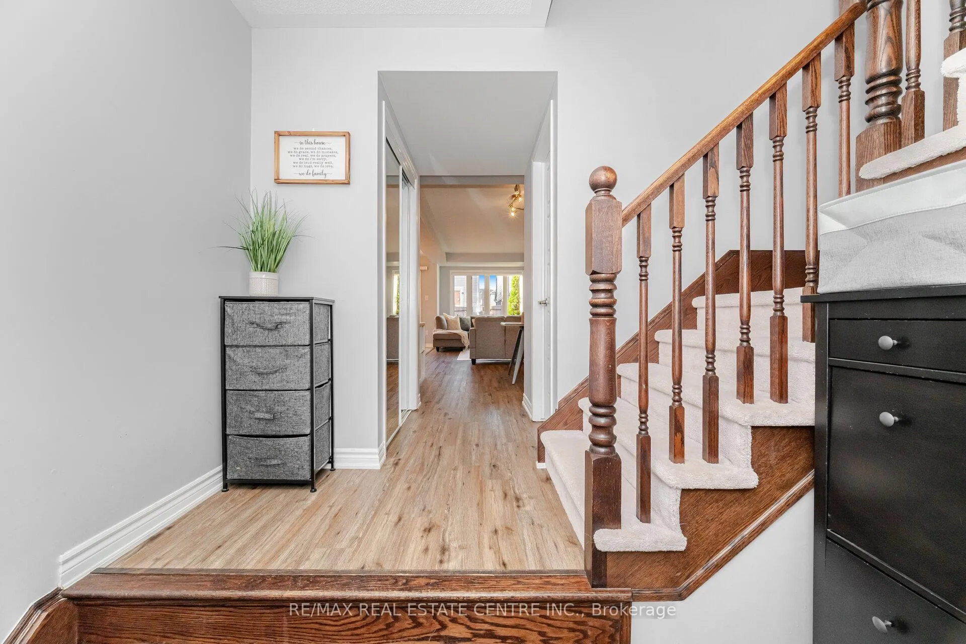 Photo 7 of 322 Chuchmach Close, Milton, Willmott — HOMEH