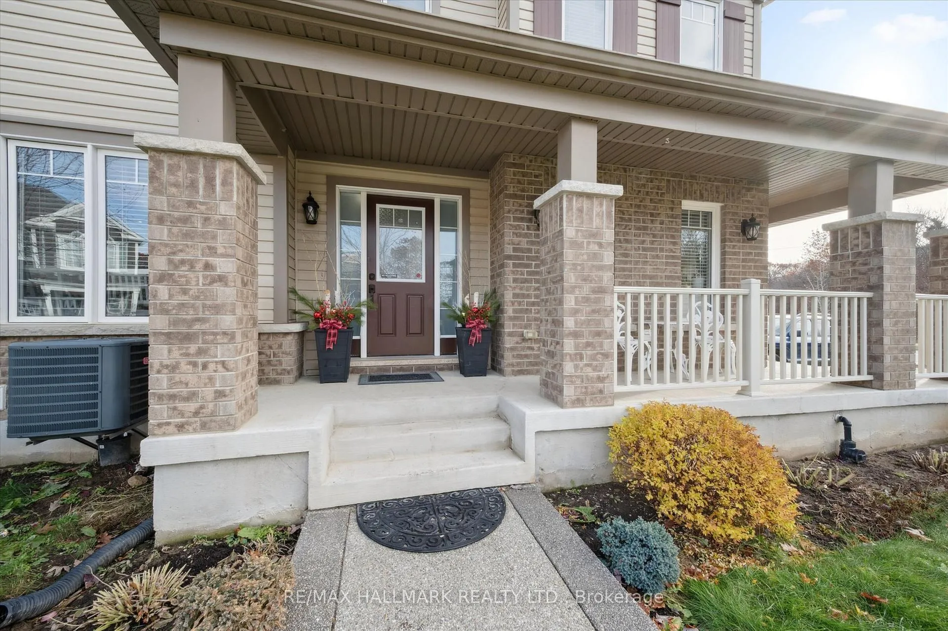 Photo 3 of 226 Amand Drive, Kitchener, Rosenburg — HOMEH
