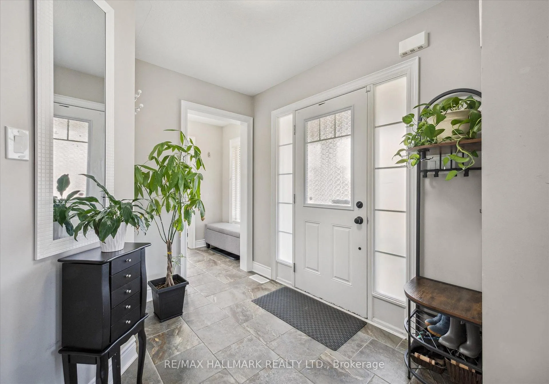 Photo 4 of 226 Amand Drive, Kitchener, Rosenburg — HOMEH