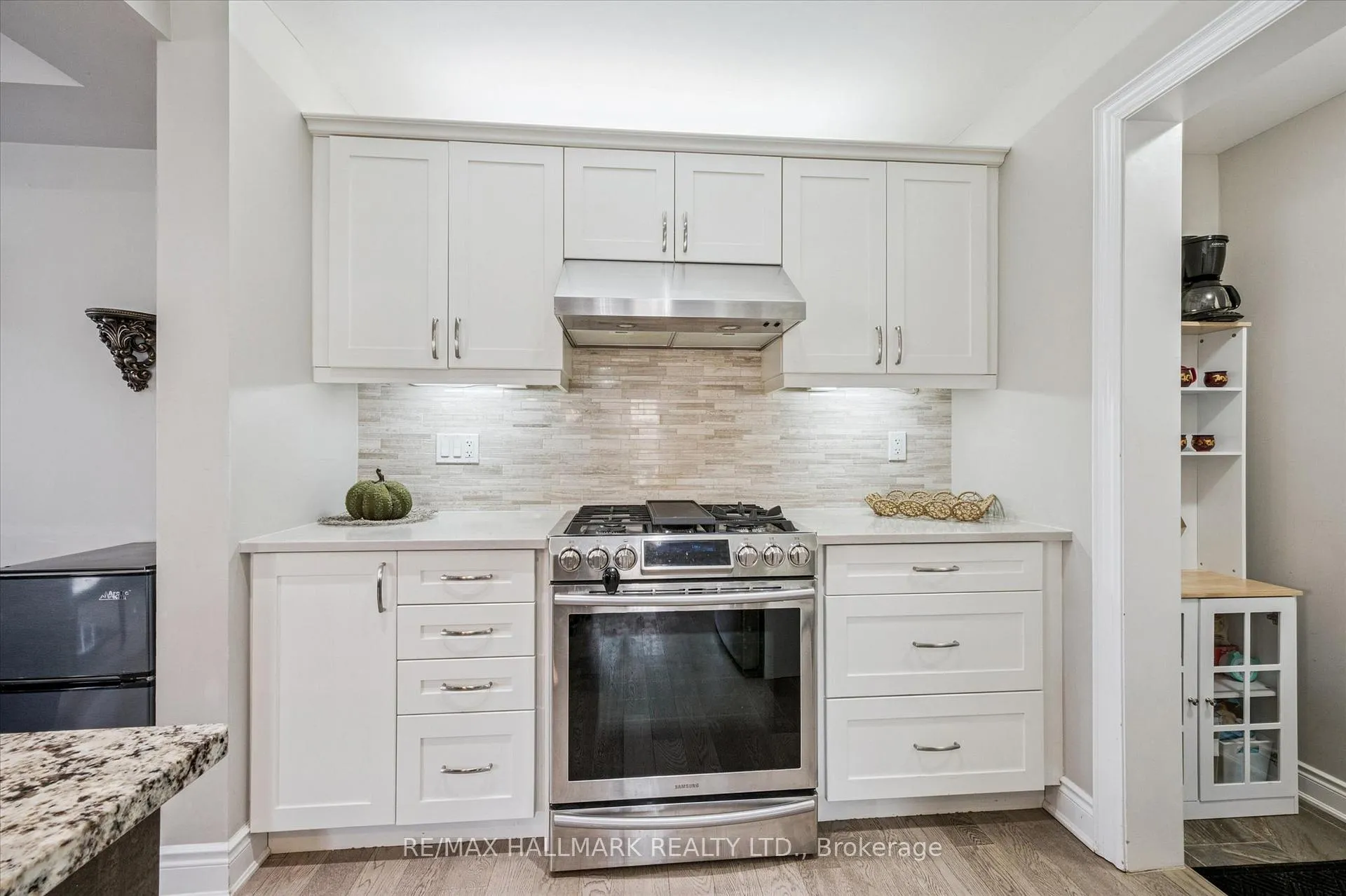 Photo 12 of 226 Amand Drive, Kitchener, Rosenburg — HOMEH