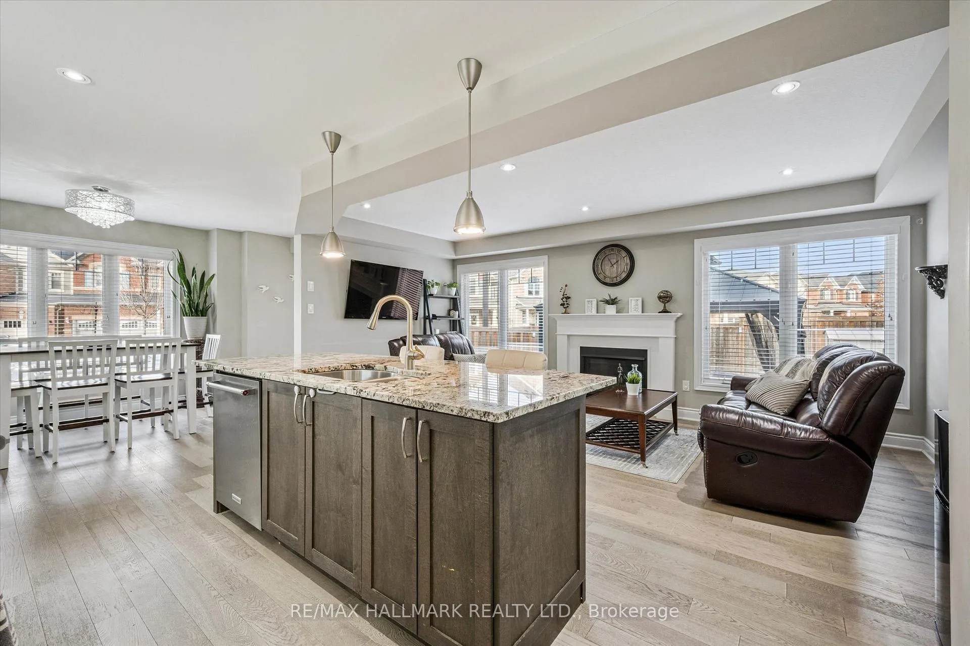 Photo 13 of 226 Amand Drive, Kitchener, Rosenburg — HOMEH