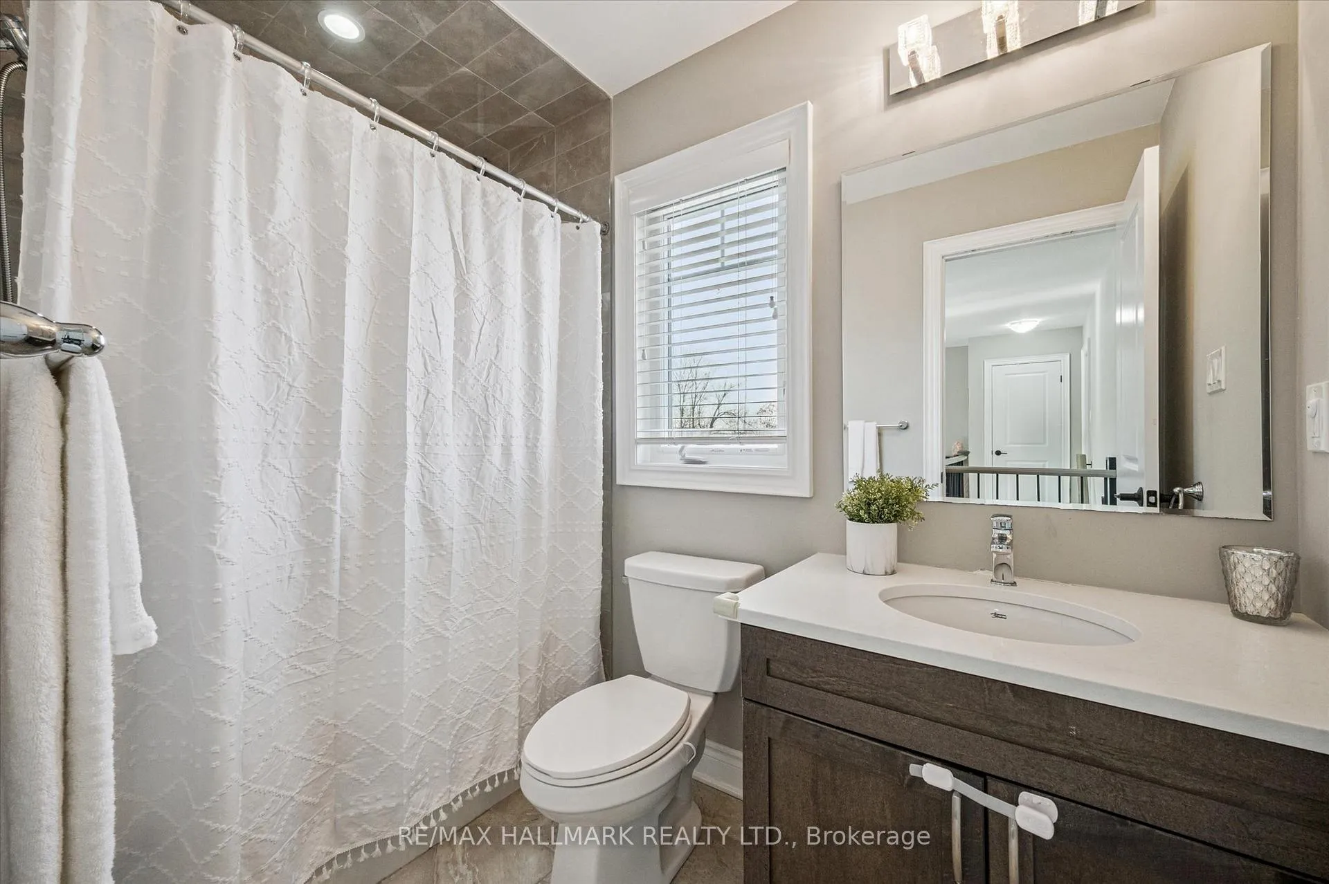 Photo 22 of 226 Amand Drive, Kitchener, Rosenburg — HOMEH