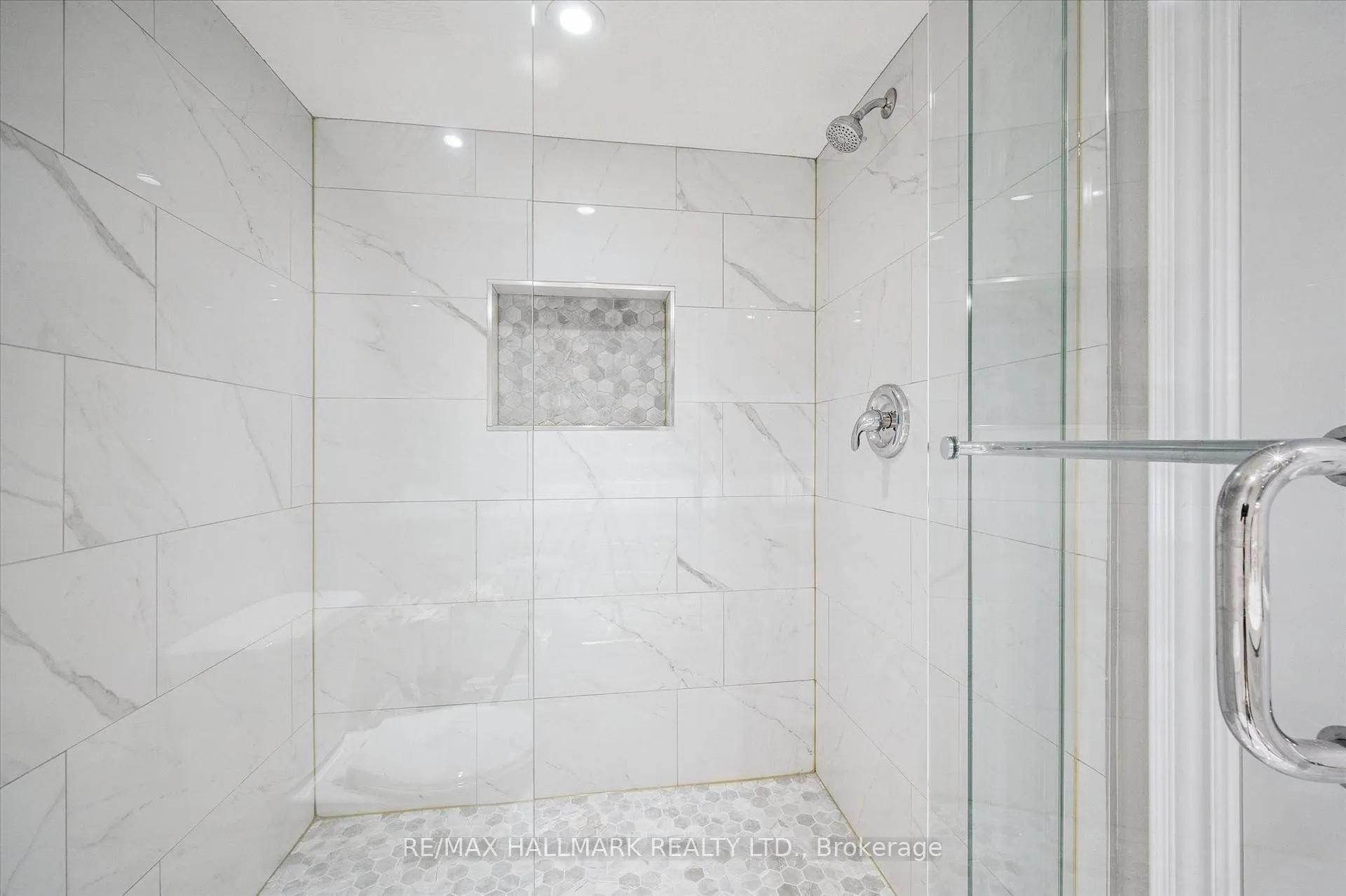 Photo 31 of 226 Amand Drive, Kitchener, Rosenburg — HOMEH
