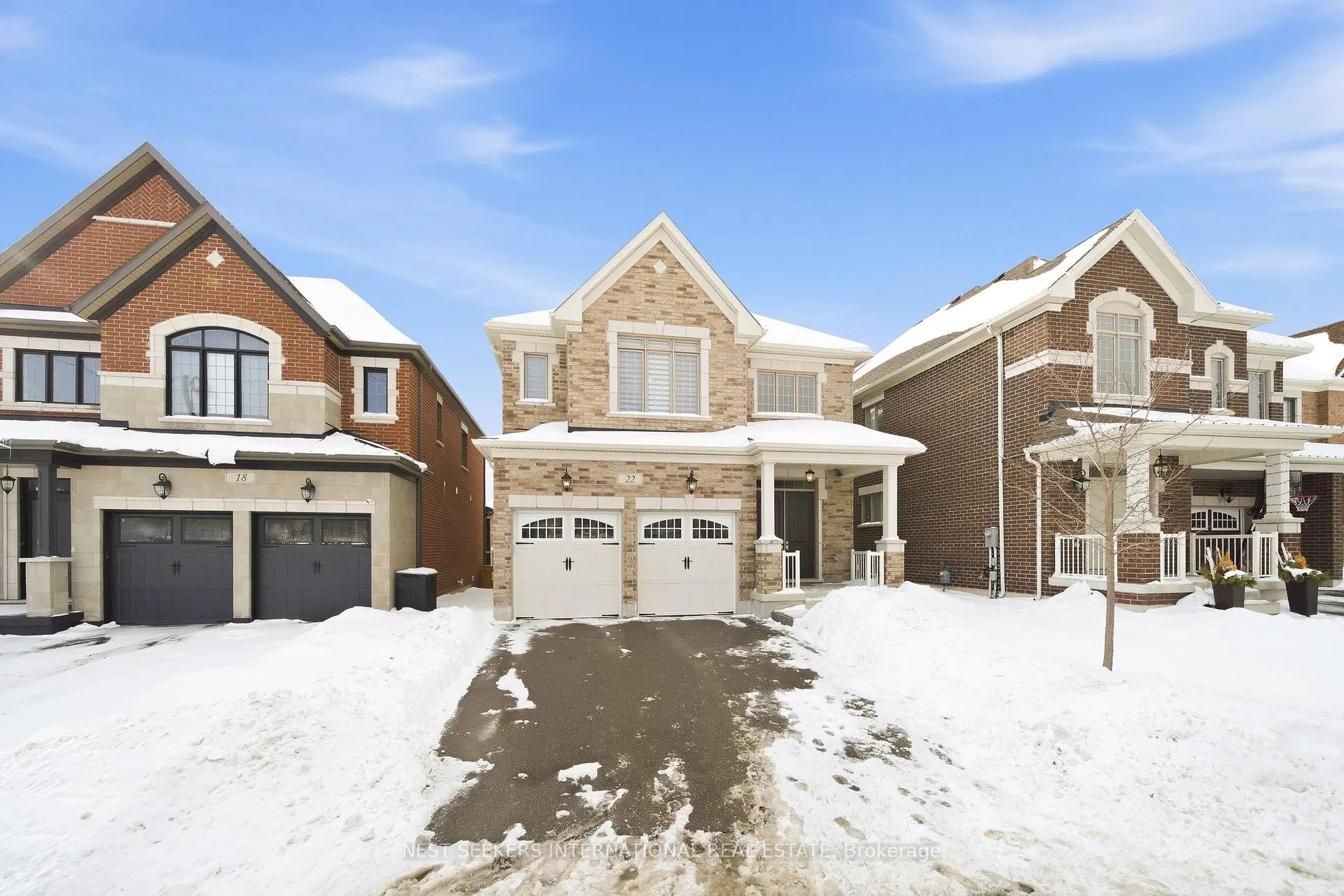 Photo 1 of 22 Ten Pines Road, Vaughan, Kleinburg — HOMEH