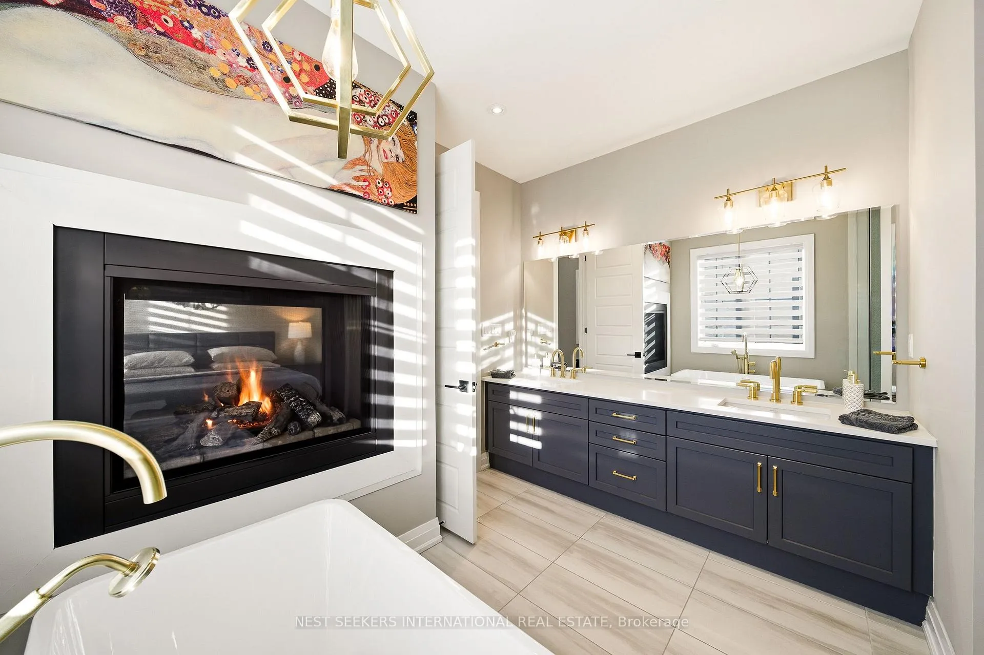 Photo 17 of 22 Ten Pines Road, Vaughan, Kleinburg — HOMEH