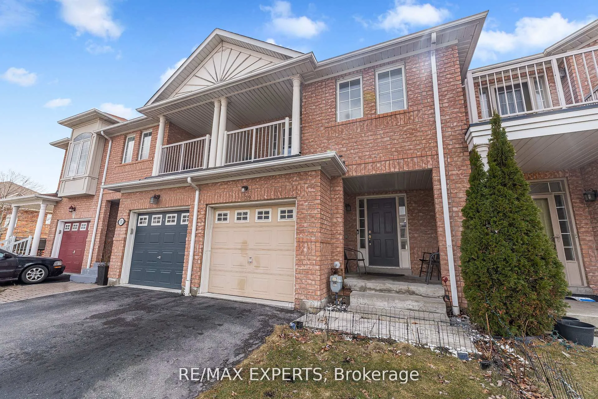 Photo 2 of 129 Angier Crescent, Ajax, South East — HOMEH