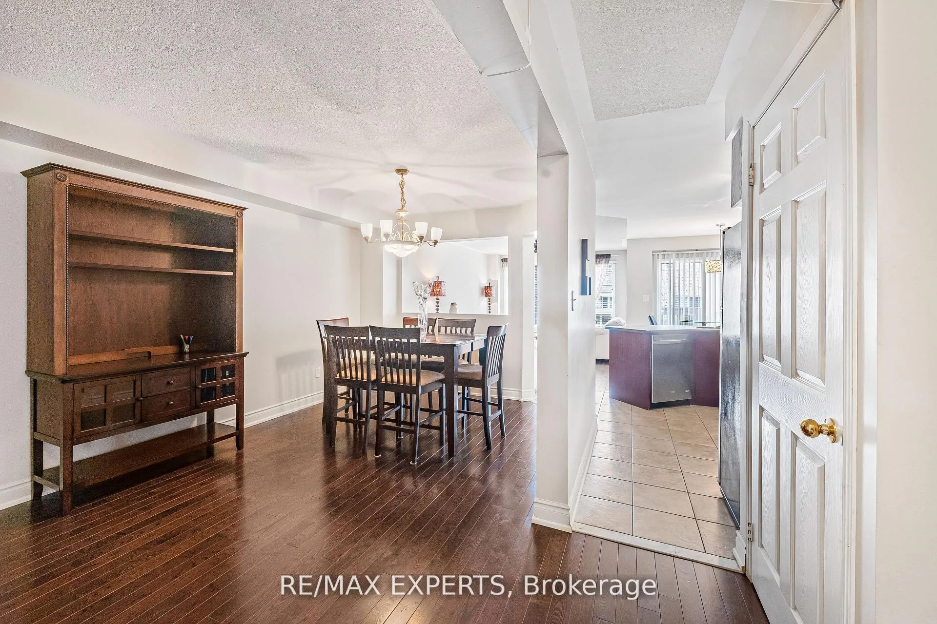 Photo 12 of 129 Angier Crescent, Ajax, South East — HOMEH