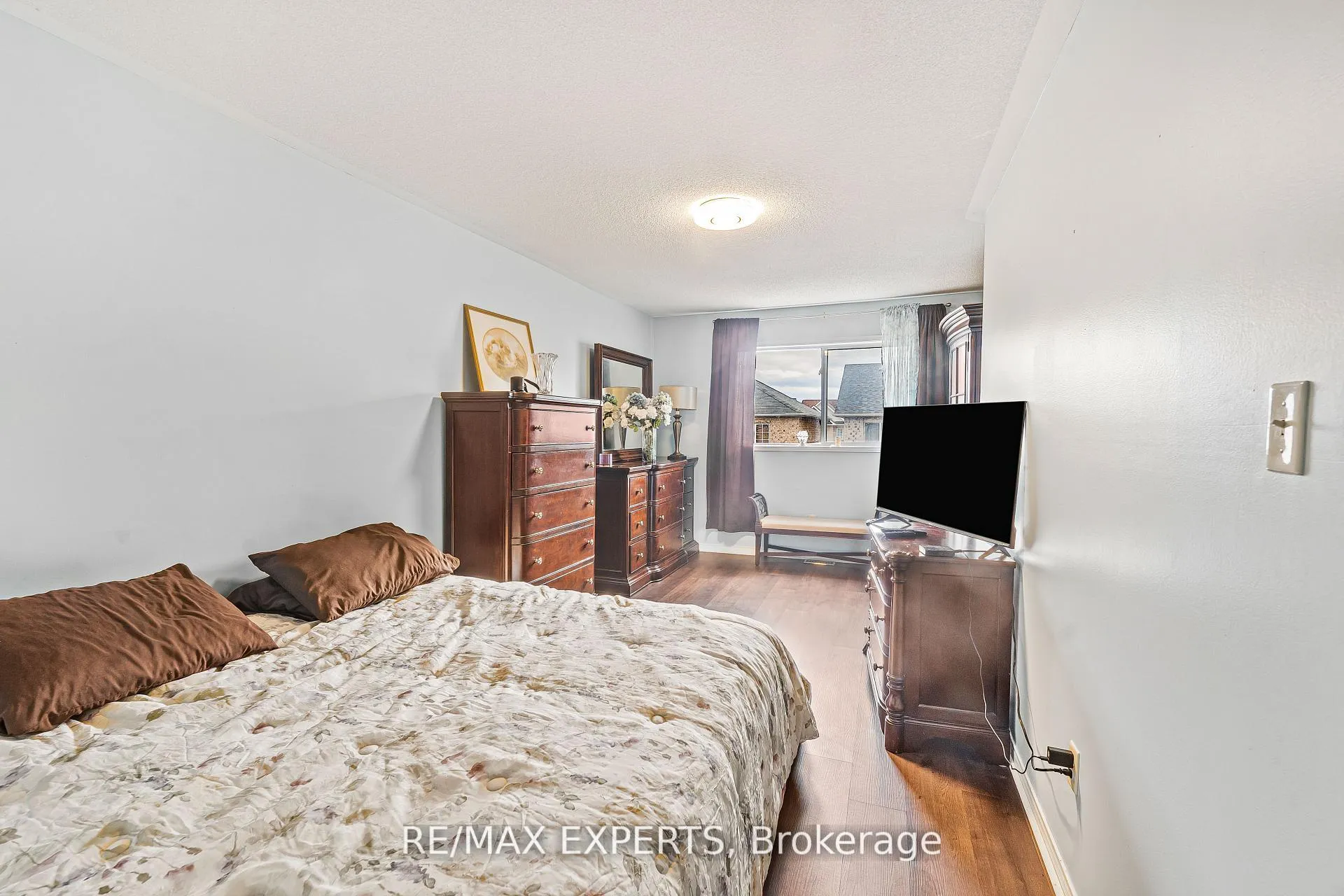 Photo 14 of 129 Angier Crescent, Ajax, South East — HOMEH