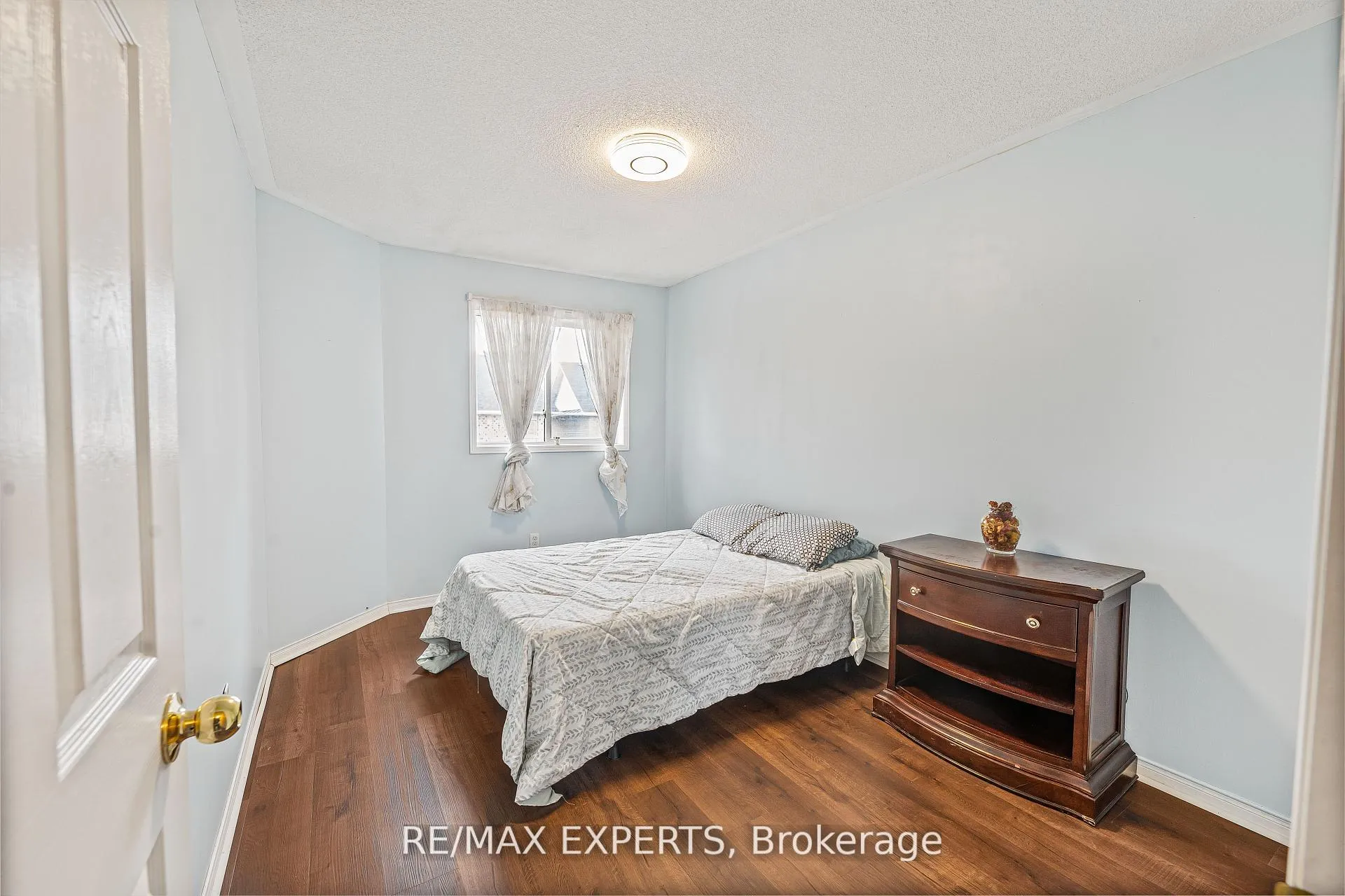Photo 17 of 129 Angier Crescent, Ajax, South East — HOMEH