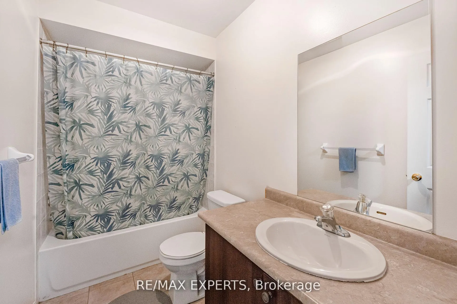 Photo 19 of 129 Angier Crescent, Ajax, South East — HOMEH