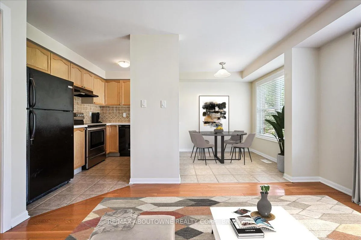 Photo 16 of 2389 Coho Way, Oakville, Westmount — HOMEH