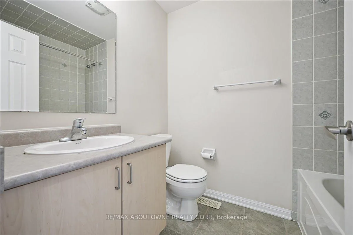 Photo 27 of 2389 Coho Way, Oakville, Westmount — HOMEH