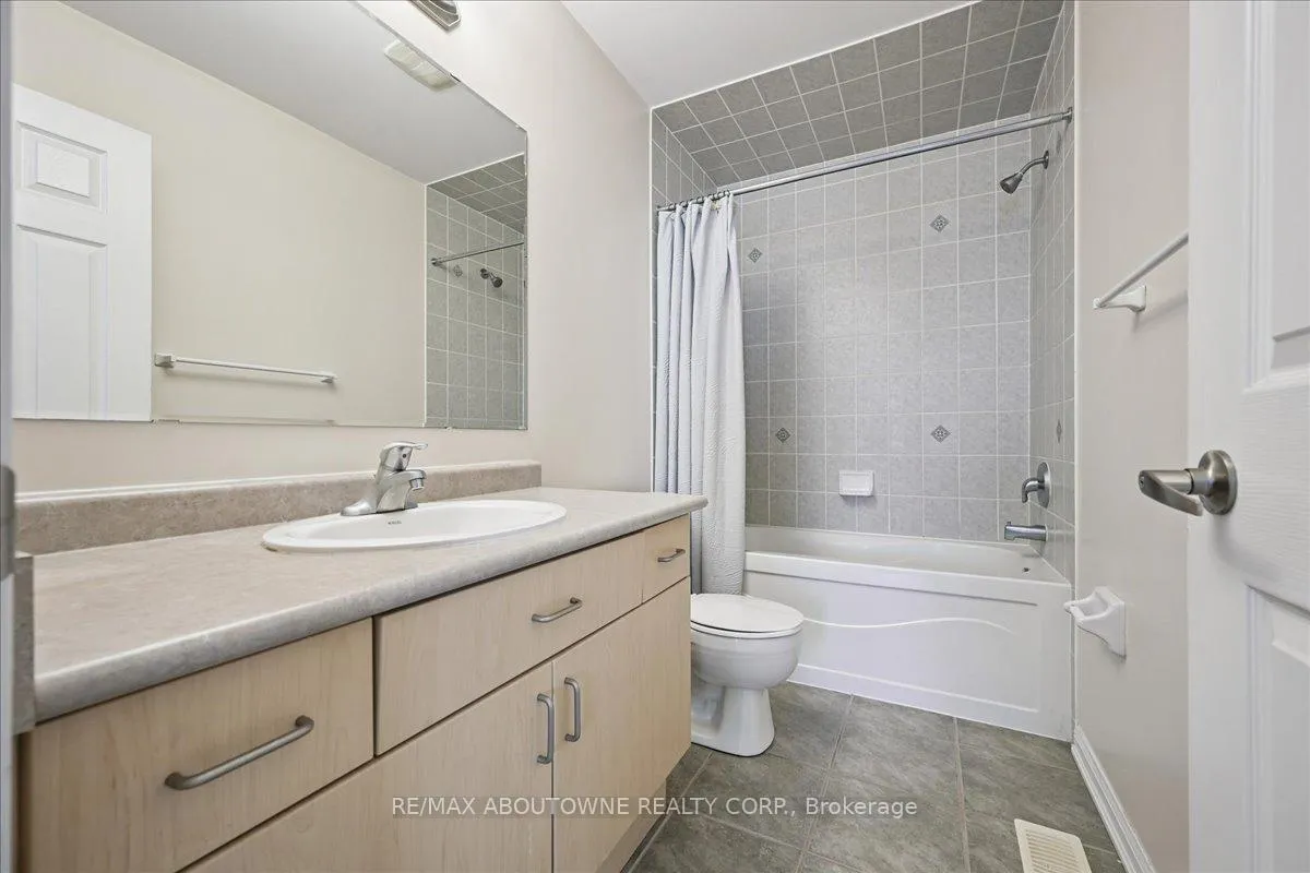 Photo 30 of 2389 Coho Way, Oakville, Westmount — HOMEH
