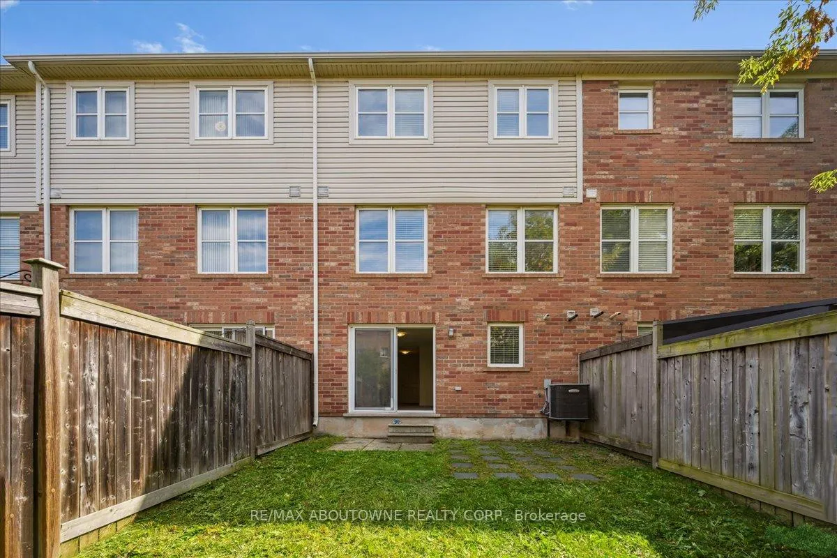 Photo 38 of 2389 Coho Way, Oakville, Westmount — HOMEH